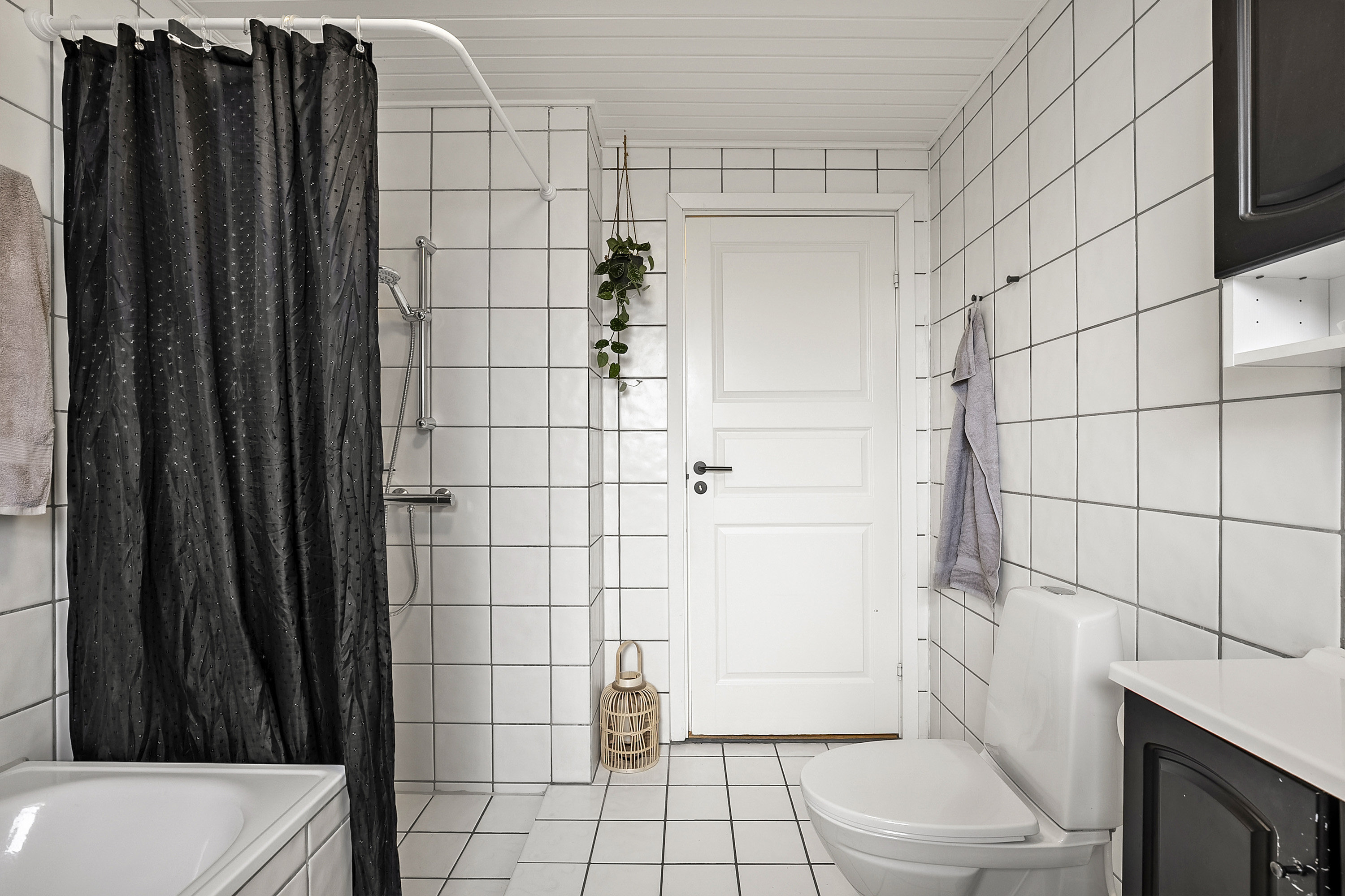 Fremhævet badeværelse billede i fuldskærmstilstand. Billede af Brolandvej 99, Agedrup, 5320 Agedrup