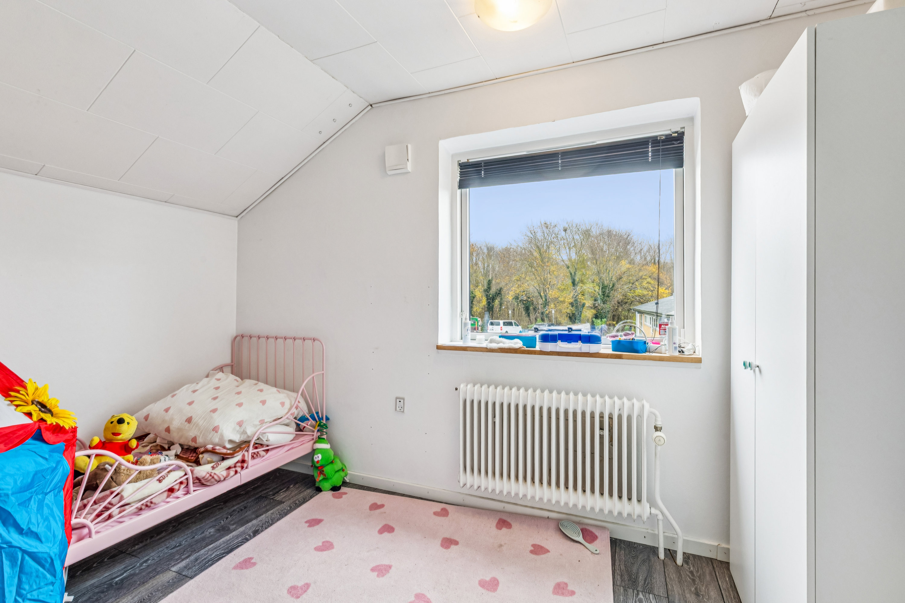 Fremhævet værelse billede i fuldskærmstilstand. Billede af Kirkestien 5, Sengeløse, 2630 Taastrup