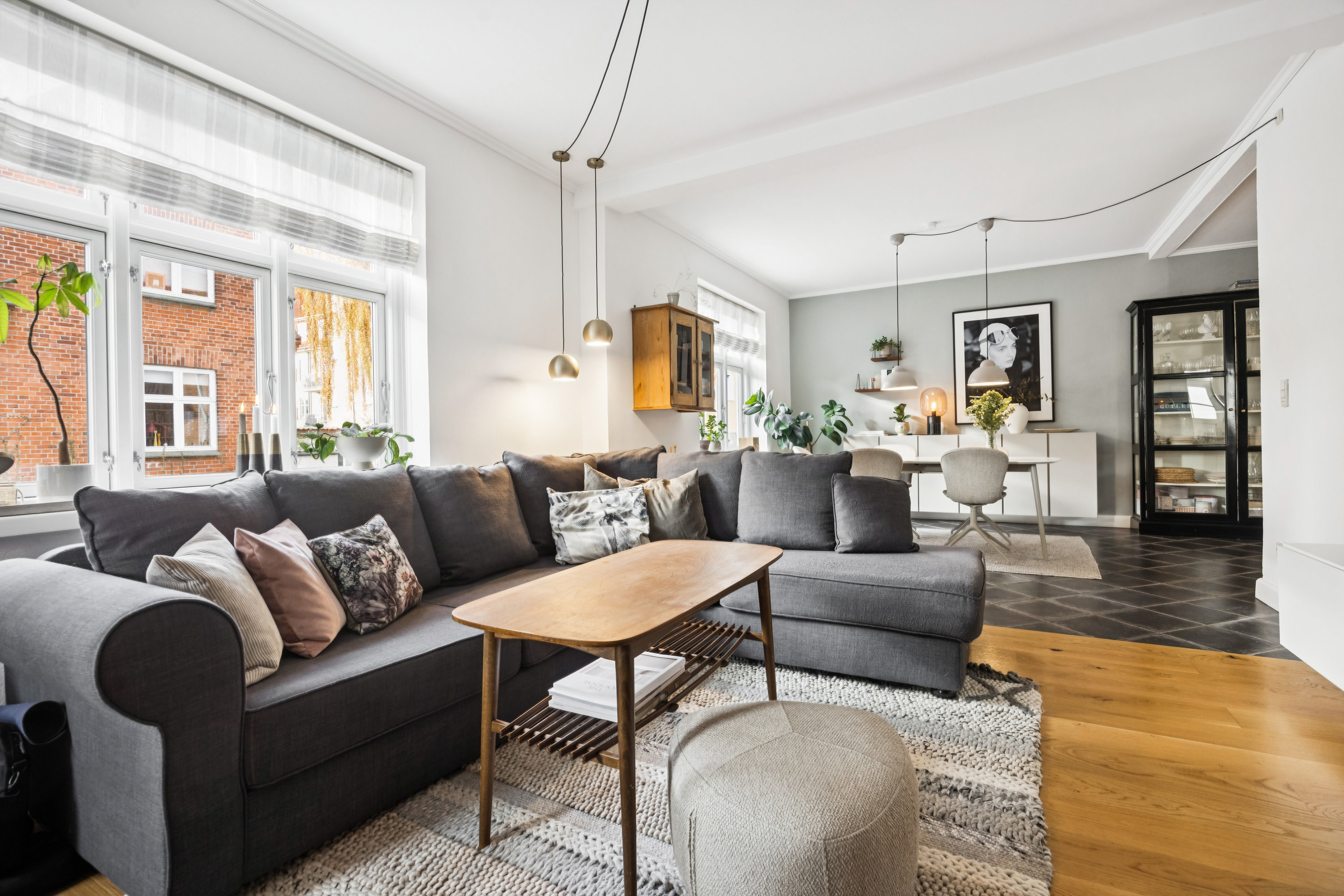 Fremhævet stue billede i fuldskærmstilstand. Billede af Bondropsgade 30, 9400 Nørresundby