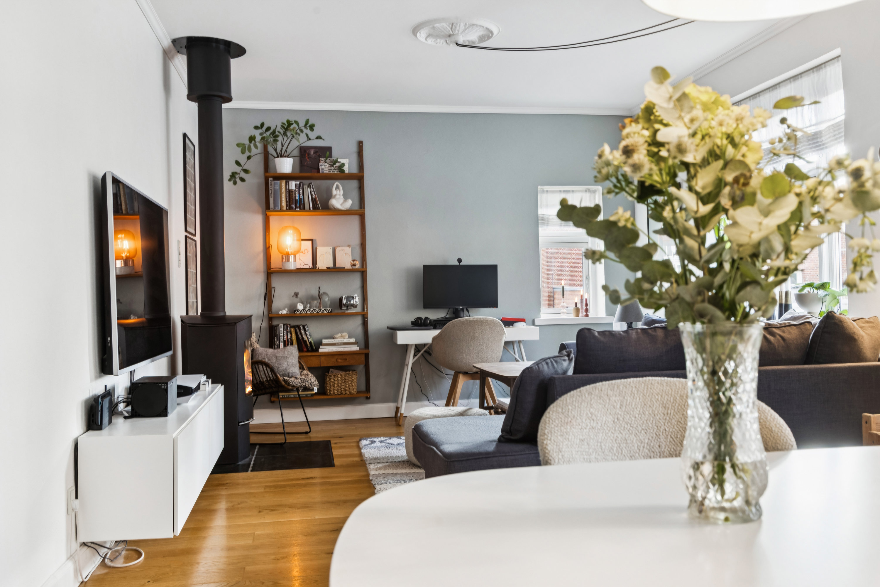 Fremhævet stue billede i fuldskærmstilstand. Billede af Bondropsgade 30, 9400 Nørresundby