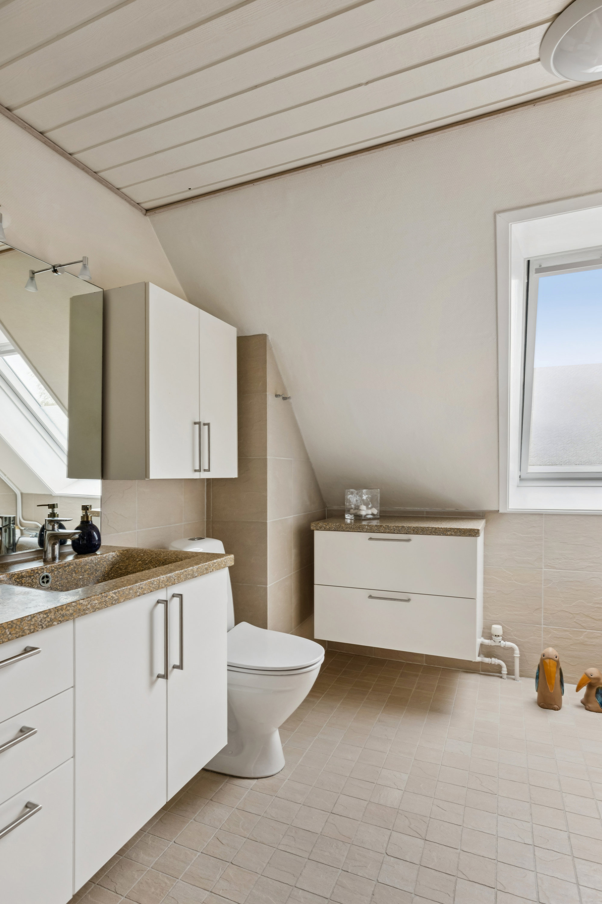 Fremhævet køkken billede i fuldskærmstilstand. Billede af Anemonevej 14, 8410 Rønde