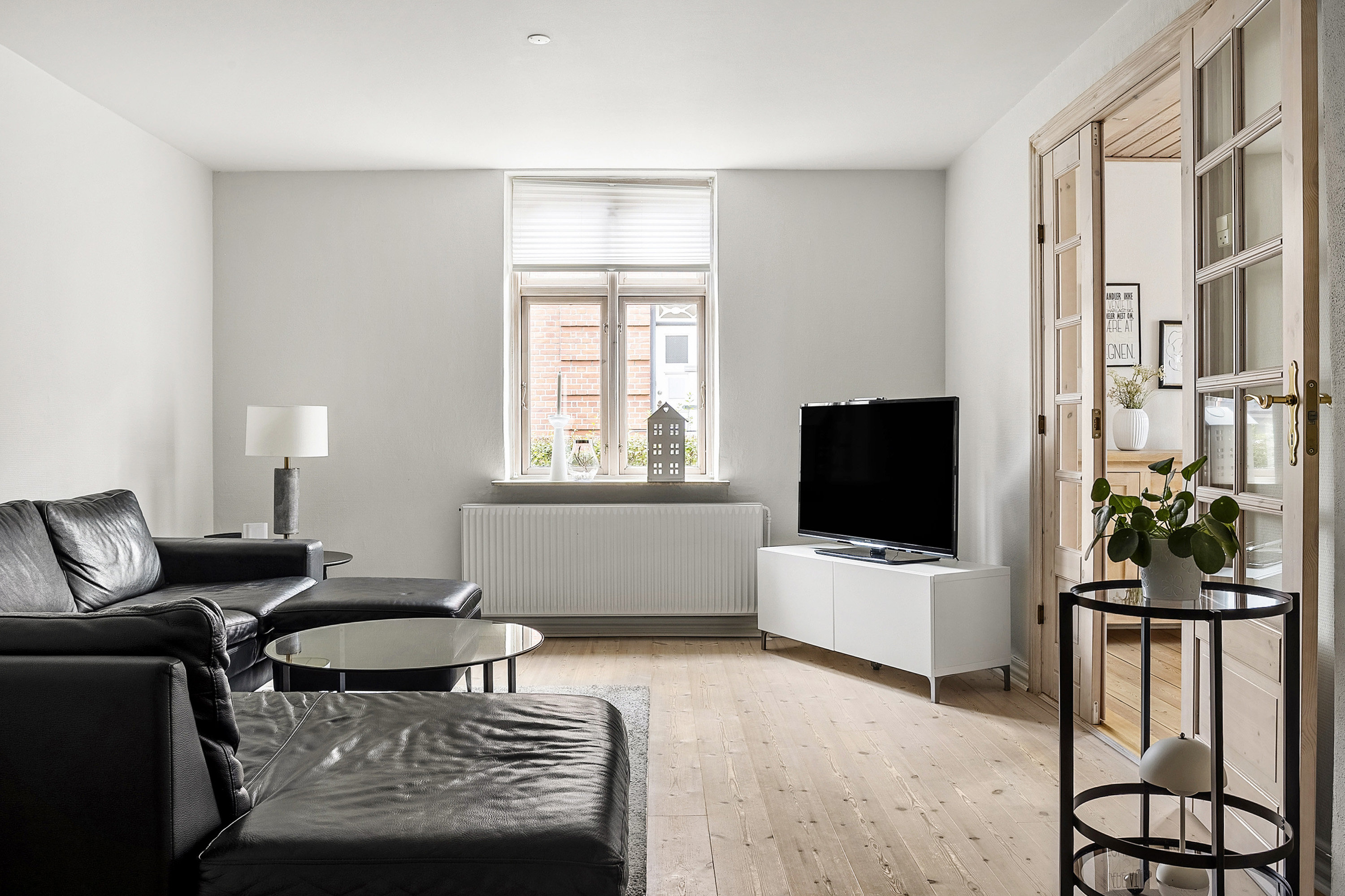 Fremhævet stue billede i fuldskærmstilstand. Billede af Øster Alle 18, st.., 6600 Vejen