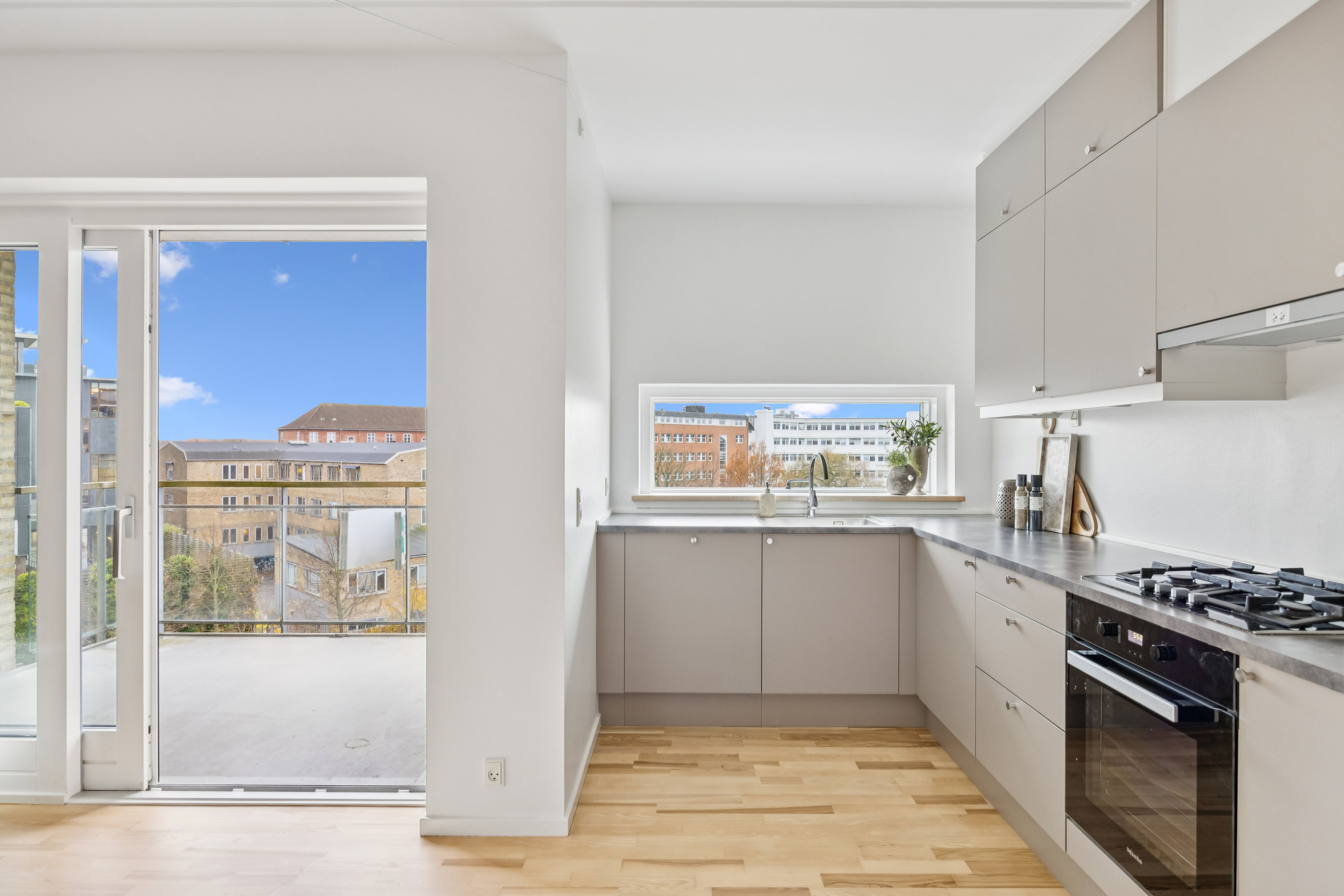 Miniaturebillede 1: køkken. Billede af Dirch Passers Allé 7, 3. tv., 2000 Frederiksberg