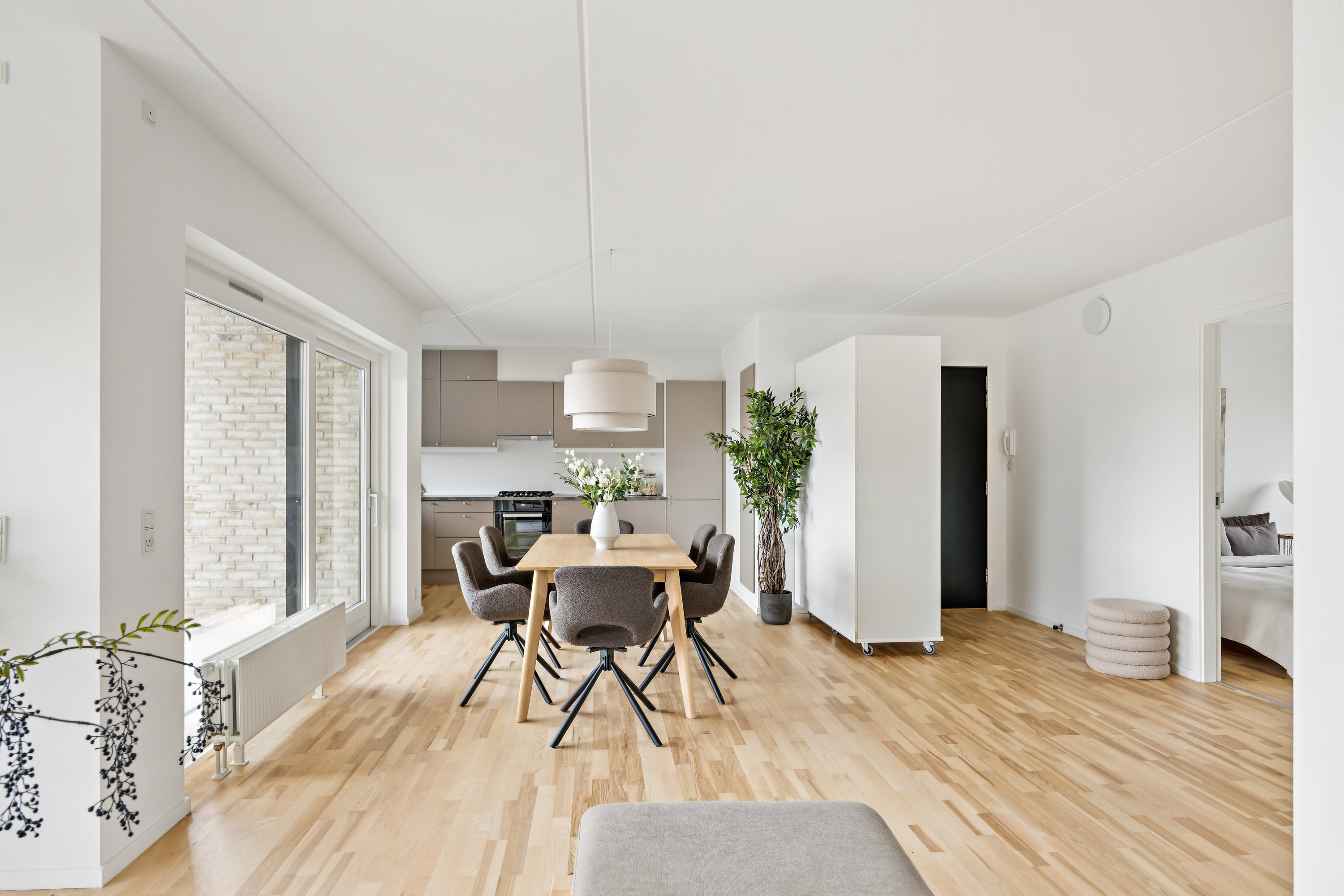 Fremhævet køkken-alrum billede i fuldskærmstilstand. Billede af Dirch Passers Allé 7, 3. tv., 2000 Frederiksberg