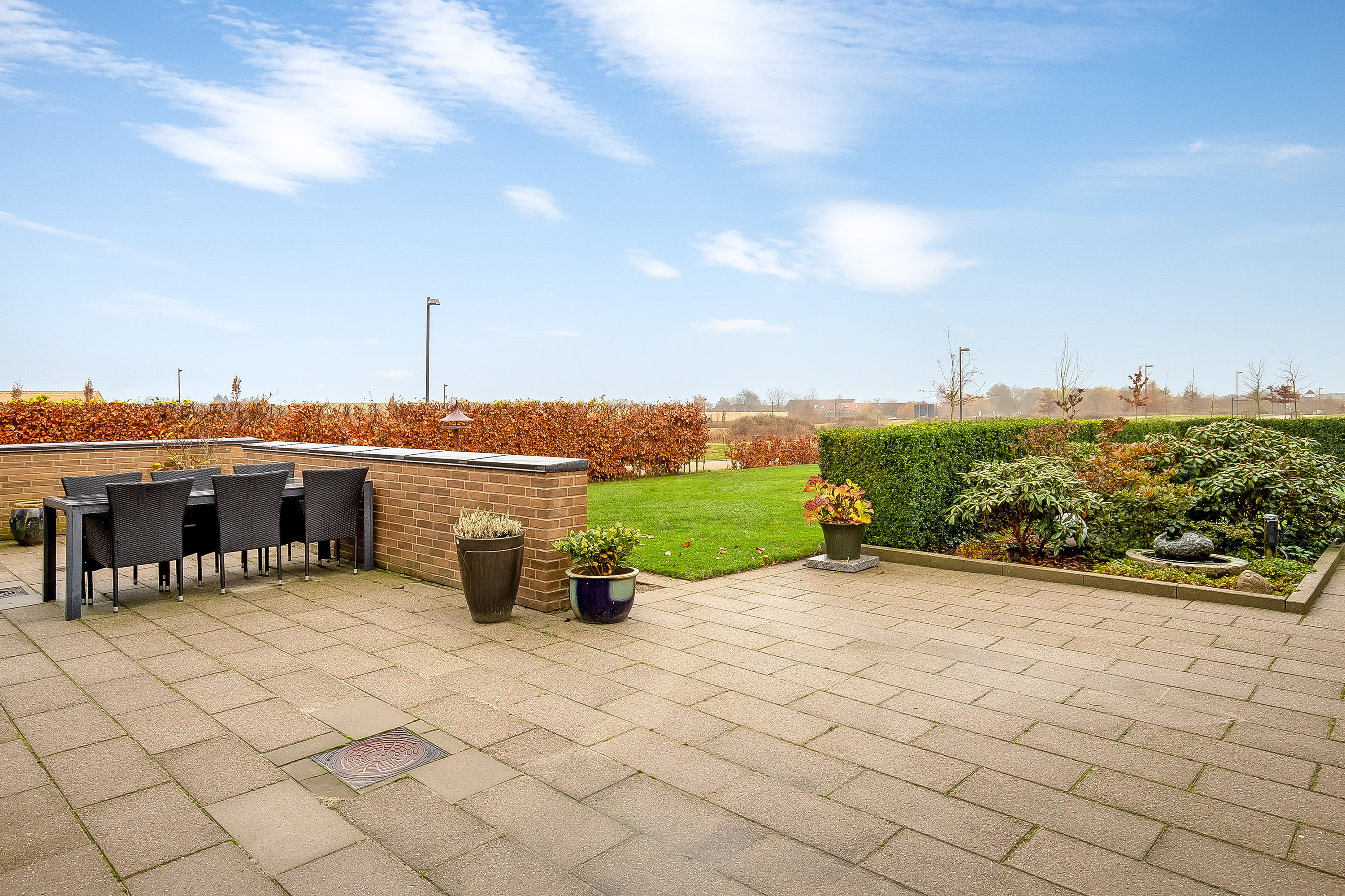 Fremhævet terrasse billede i fuldskærmstilstand. Billede af Tirsbæk Søvej 43, Bredballe, 7120 Vejle Øst