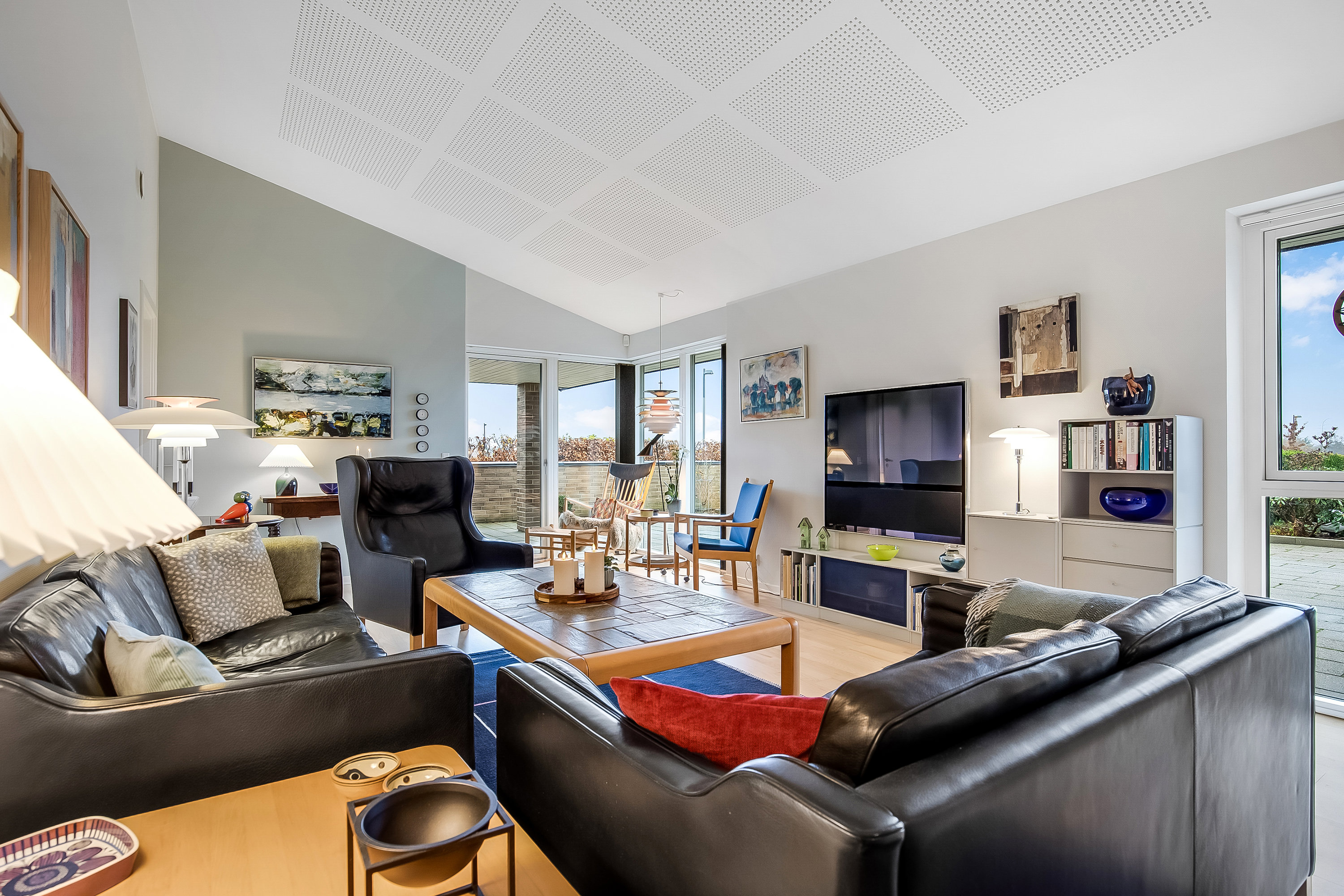 Fremhævet stue billede i fuldskærmstilstand. Billede af Tirsbæk Søvej 43, Bredballe, 7120 Vejle Øst