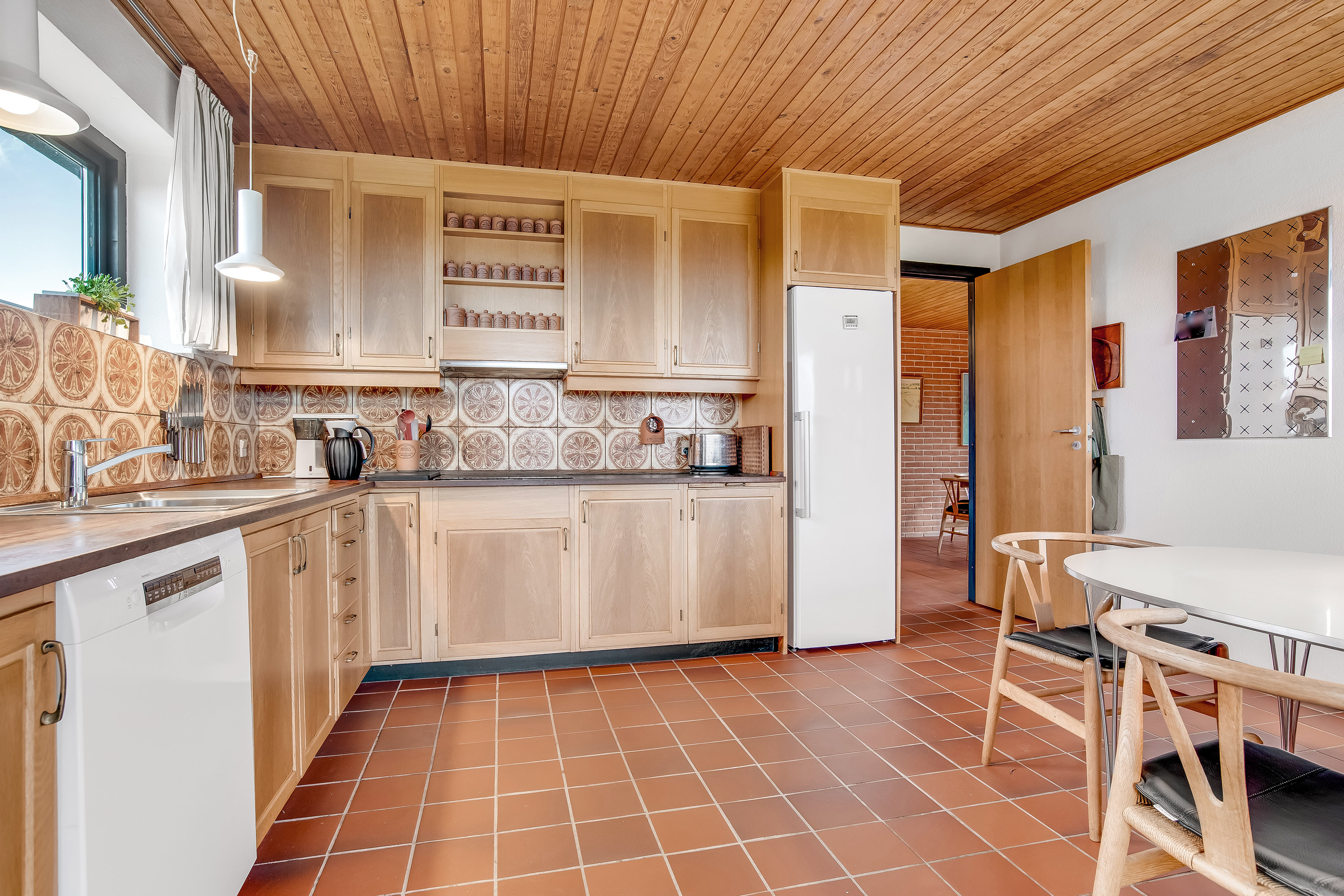 Fremhævet køkken billede i fuldskærmstilstand. Billede af Torsvej 17, Nørlem, 7620 Lemvig