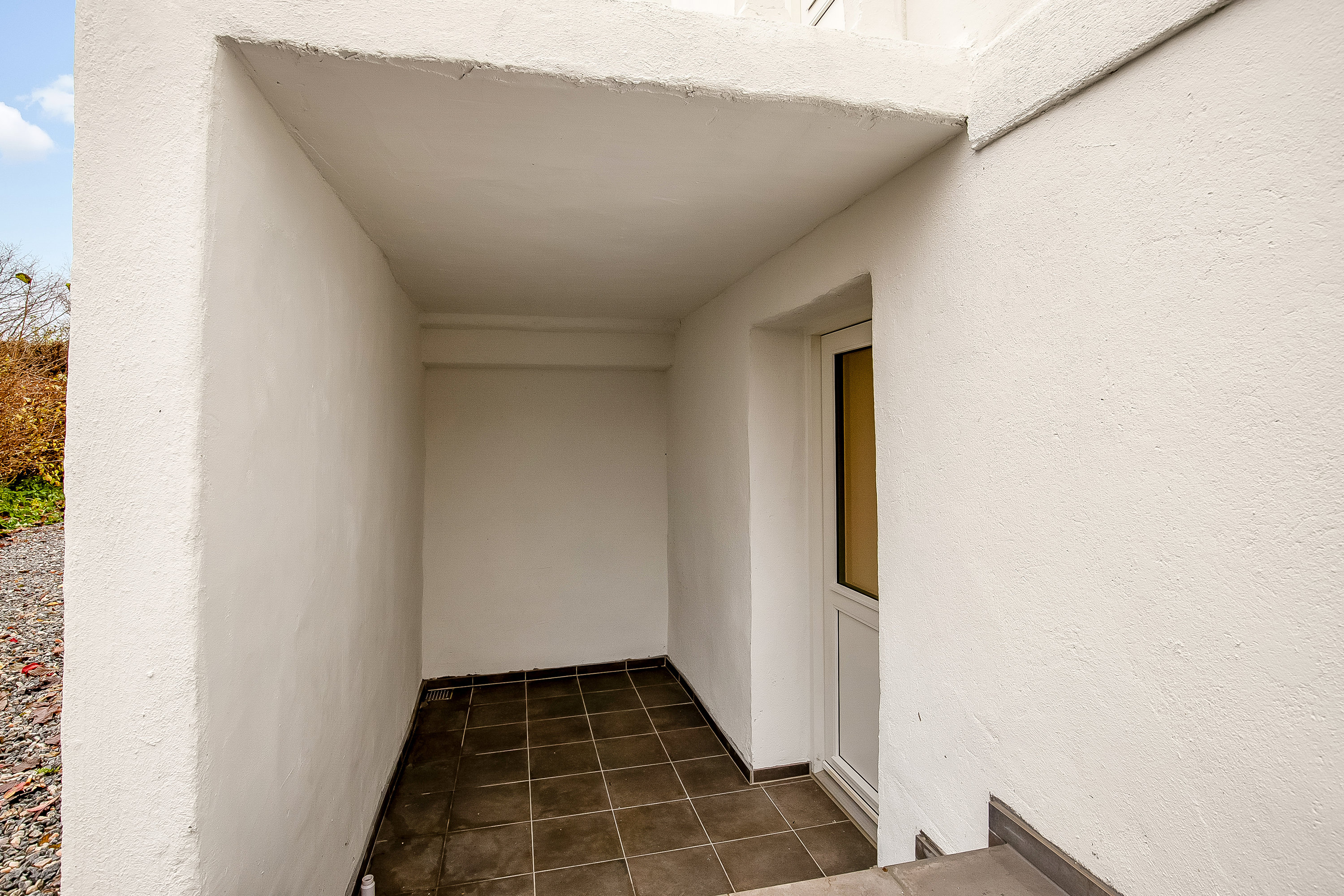 Fremhævet vindfang billede i fuldskærmstilstand. Billede af Koldingvej 174, Søndermarken, 7100 Vejle