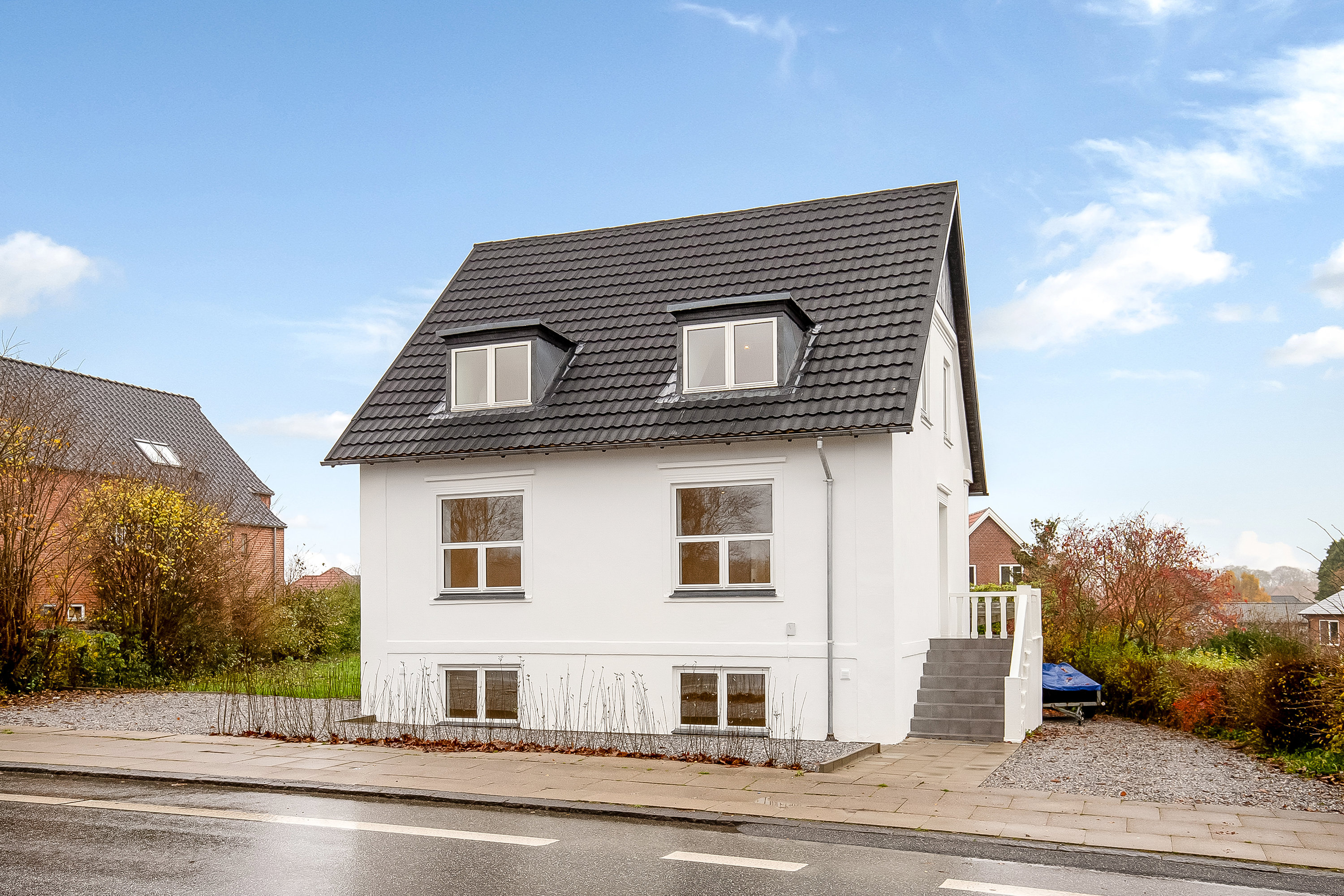 Fremhævet ejendommen billede i fuldskærmstilstand. Billede af Koldingvej 174, Søndermarken, 7100 Vejle