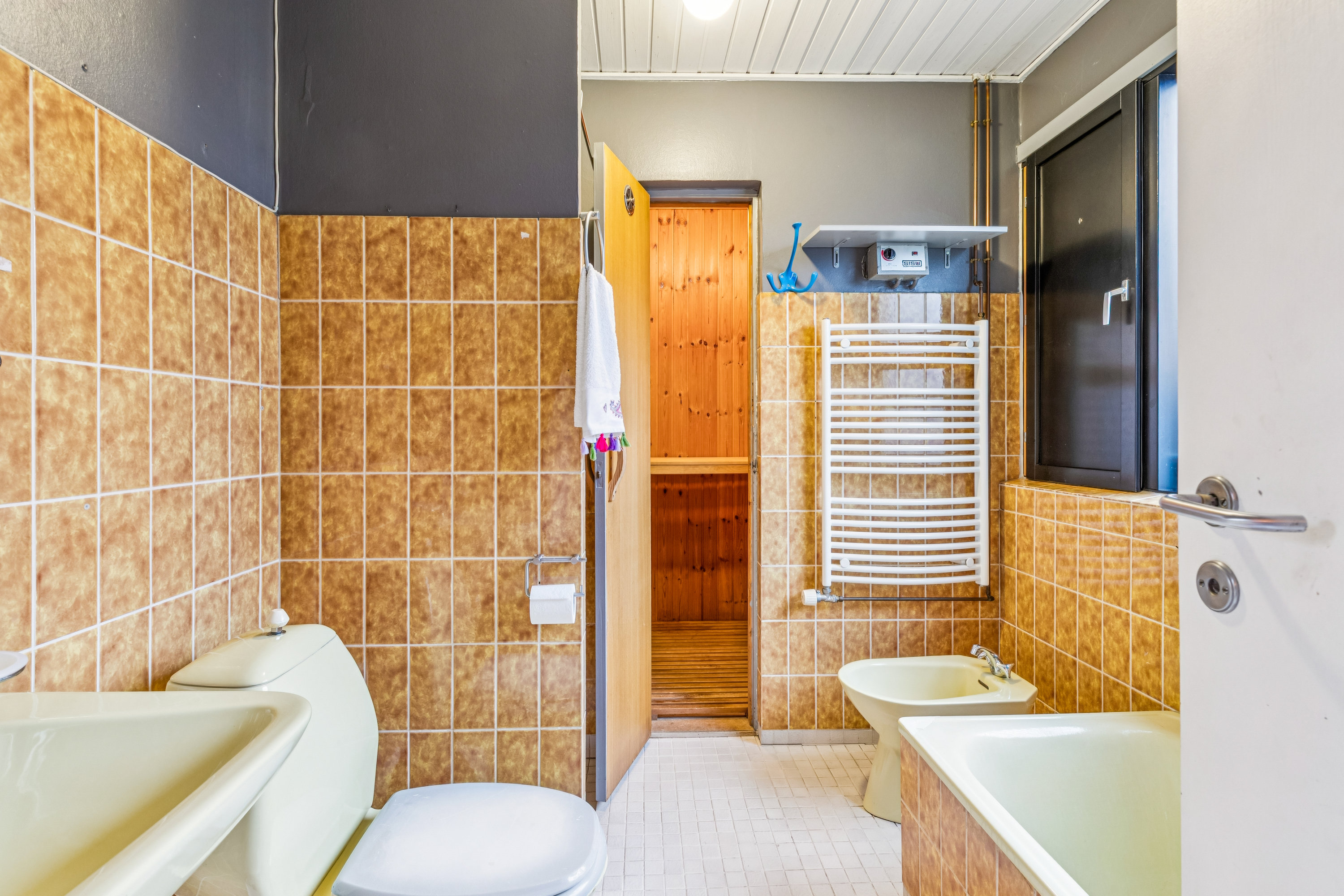 Fremhævet badeværelse billede i fuldskærmstilstand. Billede af Rødhøjgårdsvej 95, 2630 Taastrup