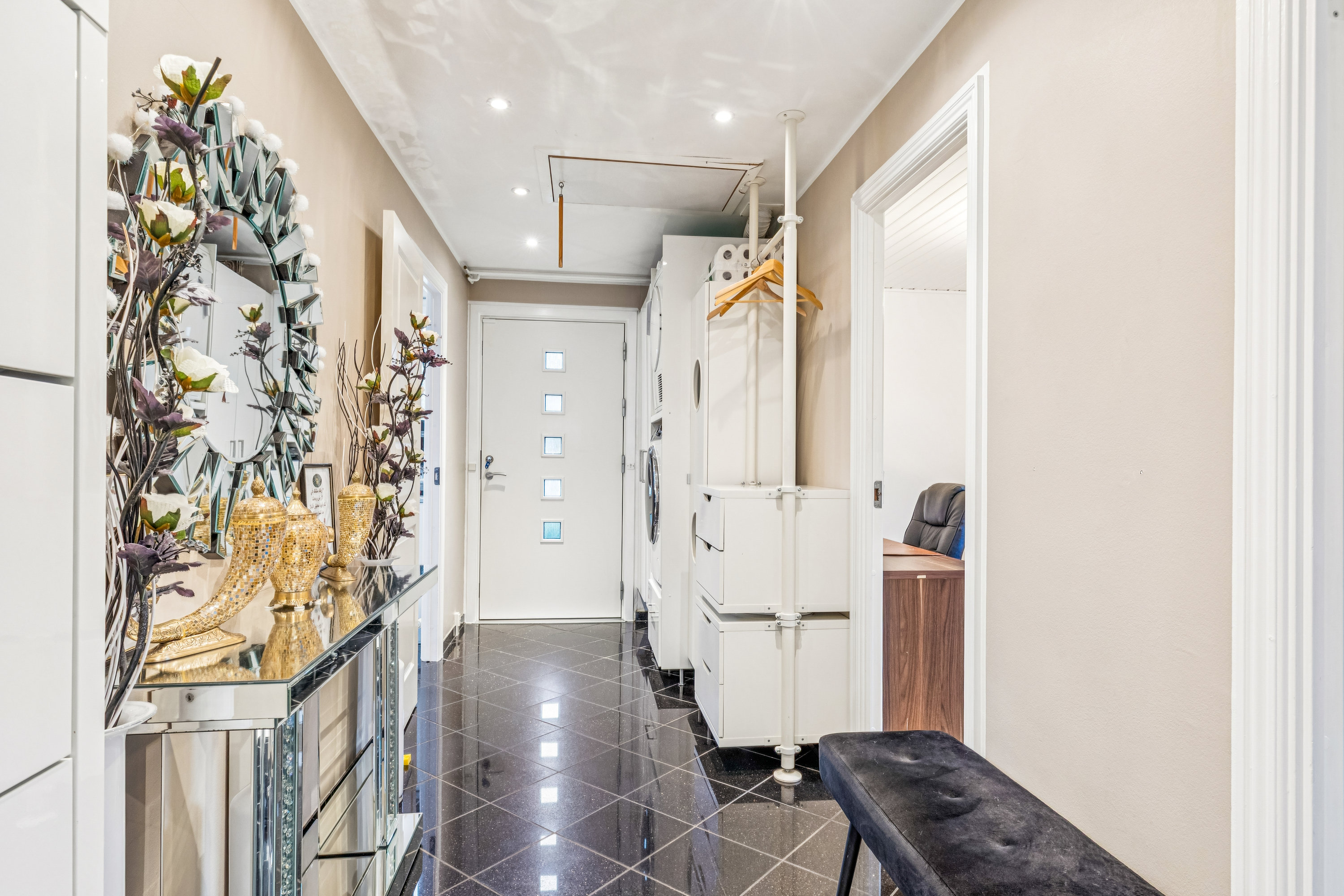 Miniaturebillede 1: gang. Billede af Rødhøjgårdsvej 95, 2630 Taastrup