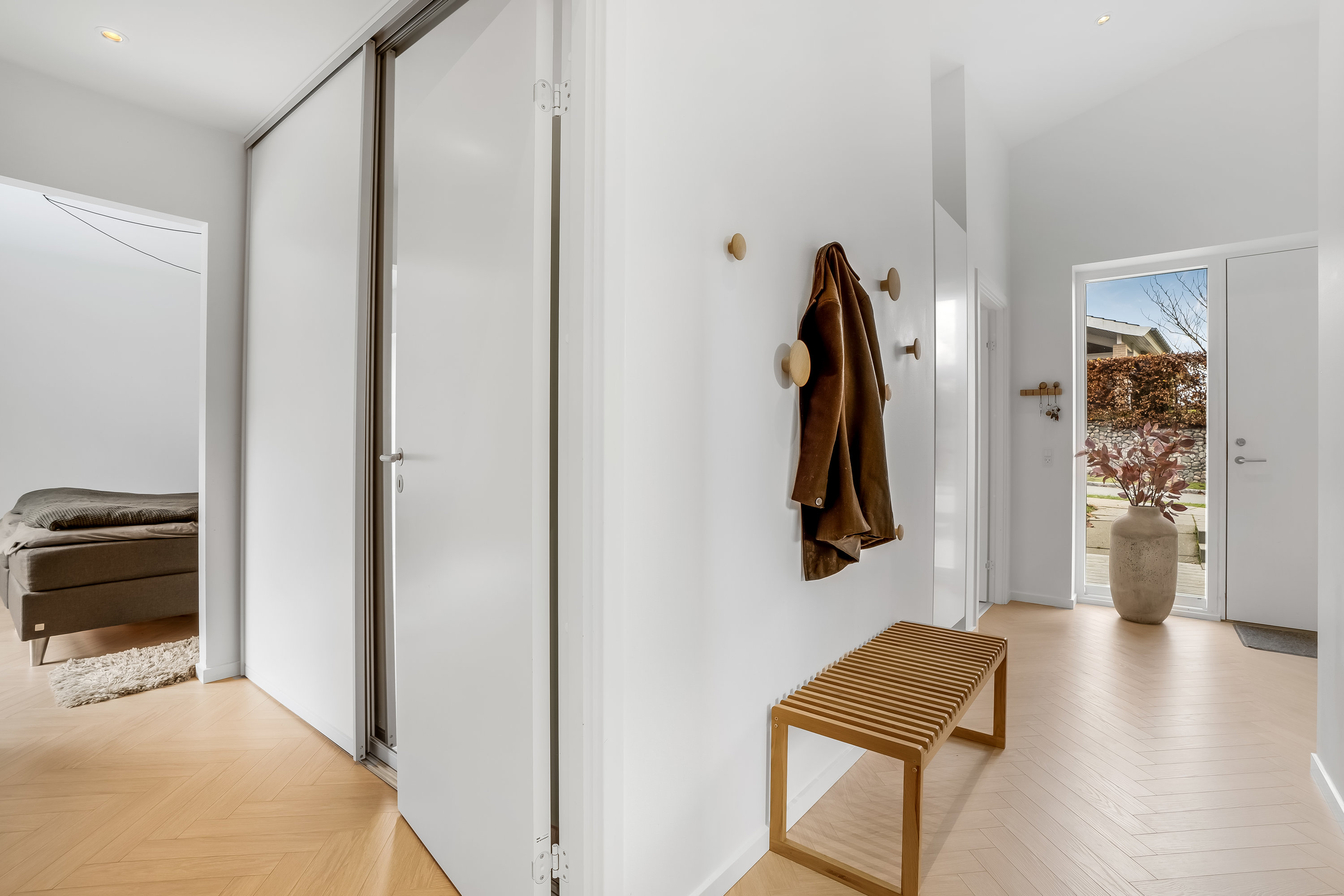 Fremhævet andet billede i fuldskærmstilstand. Billede af Bombakken 57, 3320 Skævinge