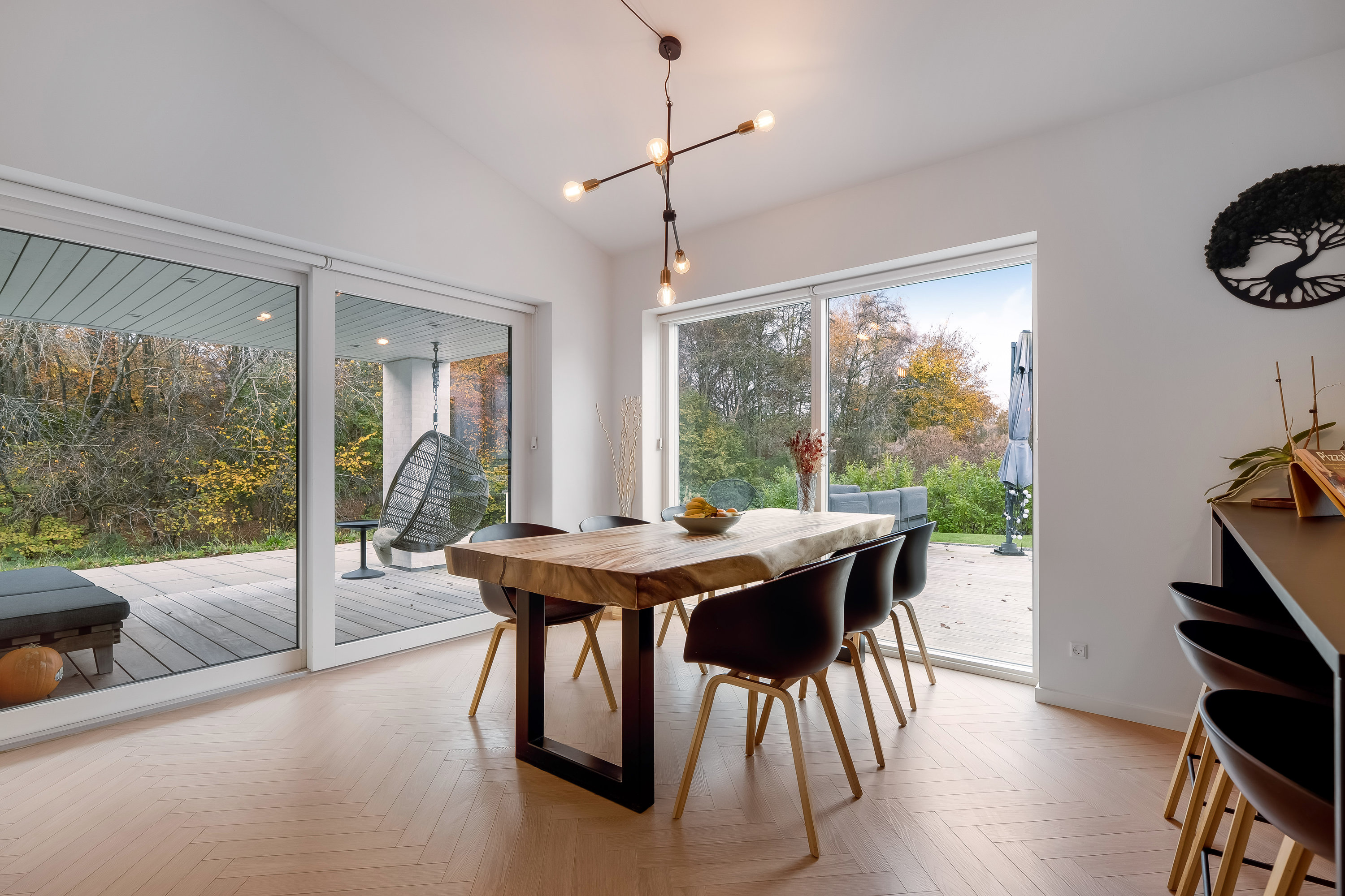 Fremhævet stue billede i fuldskærmstilstand. Billede af Bombakken 57, 3320 Skævinge