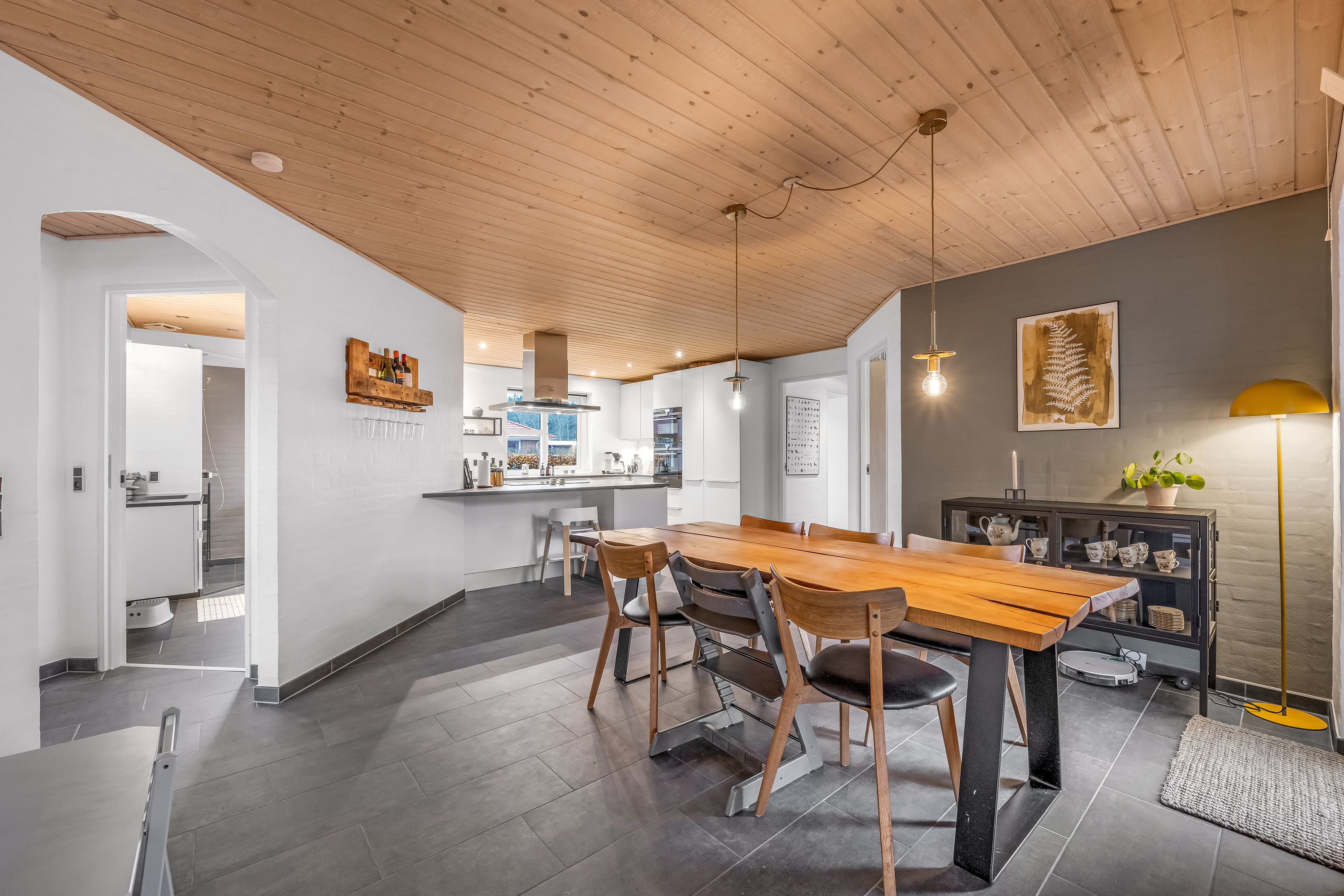 Fremhævet køkken alrum  billede i fuldskærmstilstand. Billede af Præstegårdsvej 70, 6900 Skjern