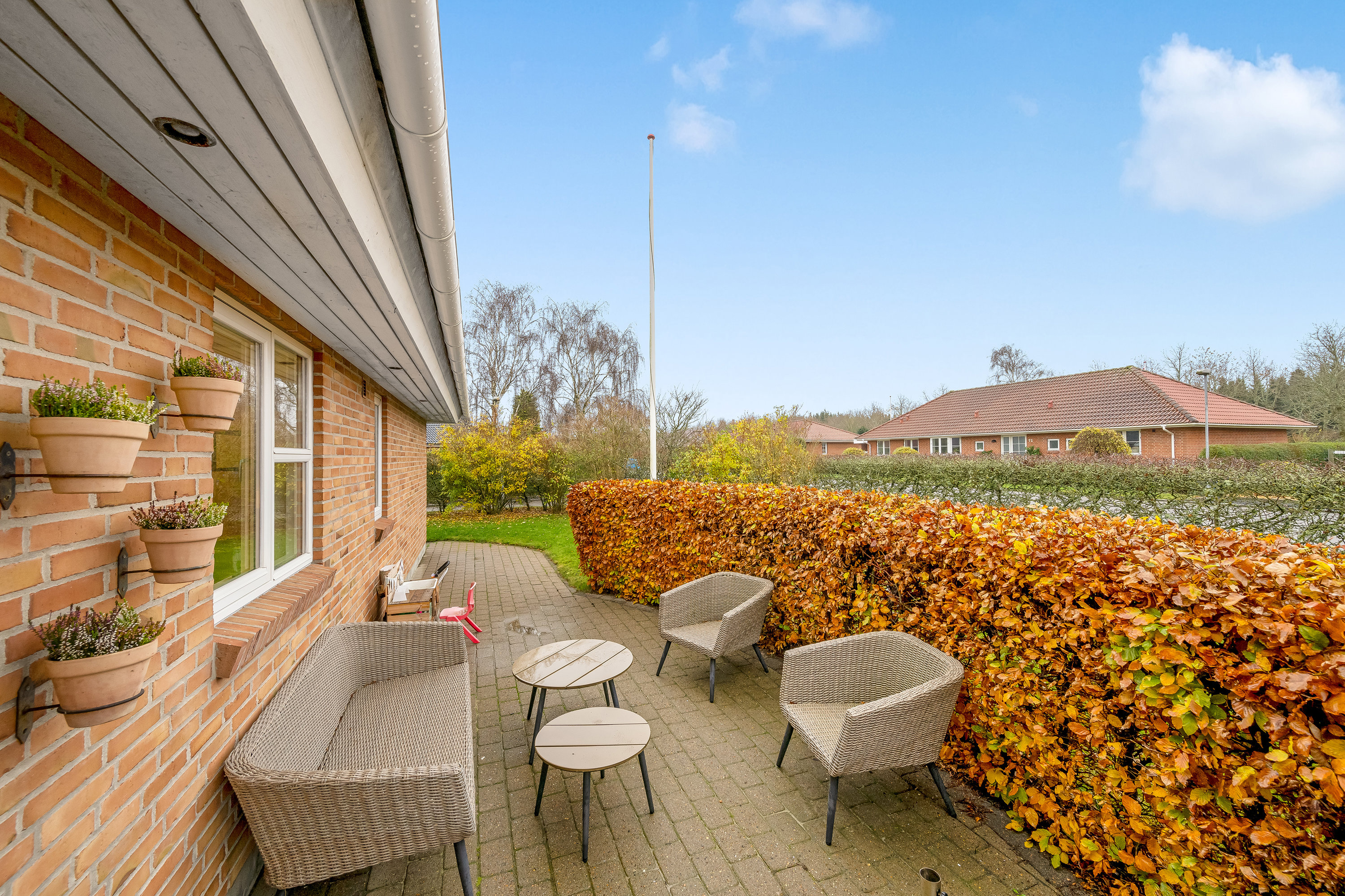 Fremhævet terrasse billede i fuldskærmstilstand. Billede af Præstegårdsvej 70, 6900 Skjern