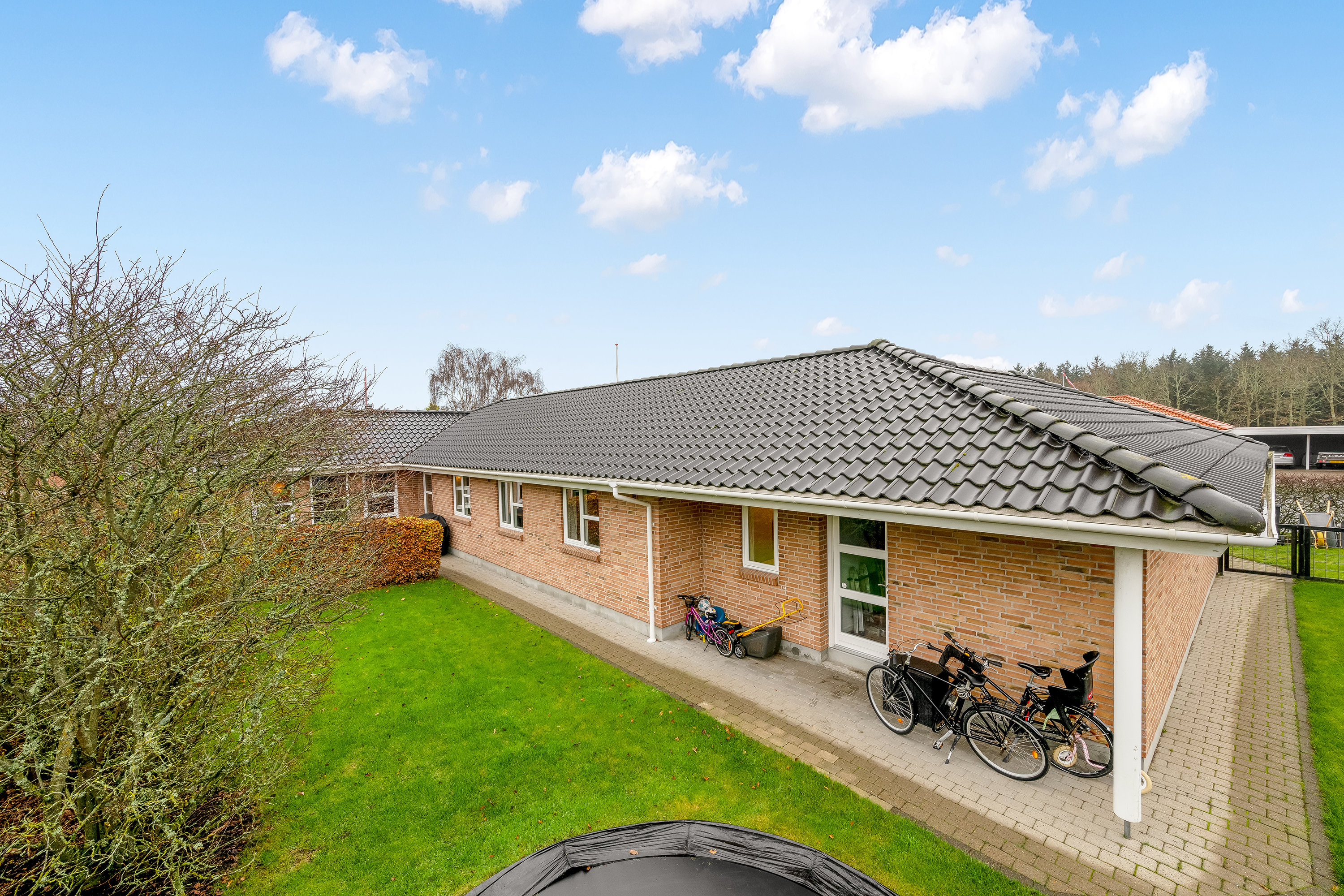 Fremhævet have billede i fuldskærmstilstand. Billede af Præstegårdsvej 70, 6900 Skjern