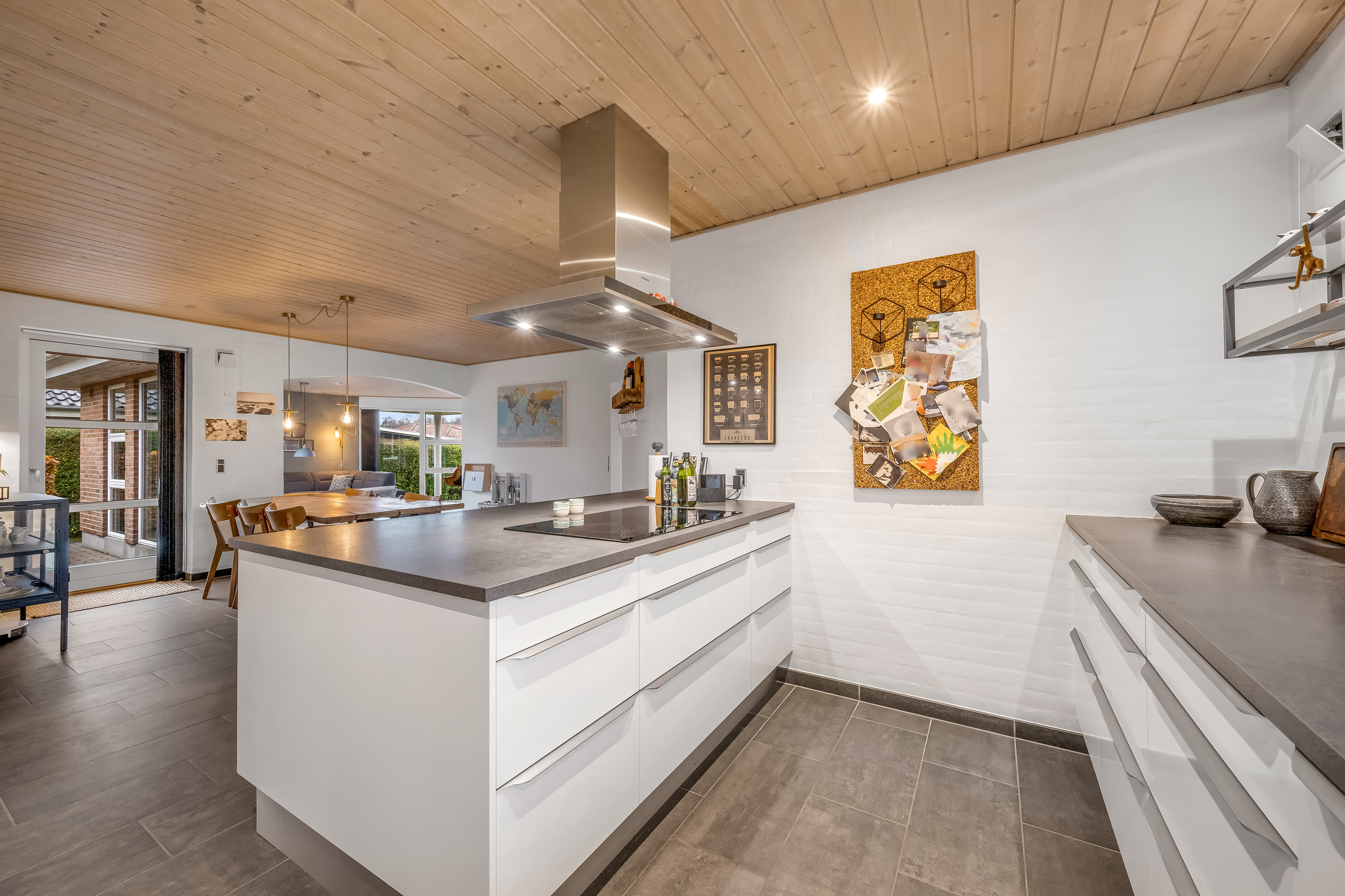 Miniaturebillede 1: køkken. Billede af Præstegårdsvej 70, 6900 Skjern