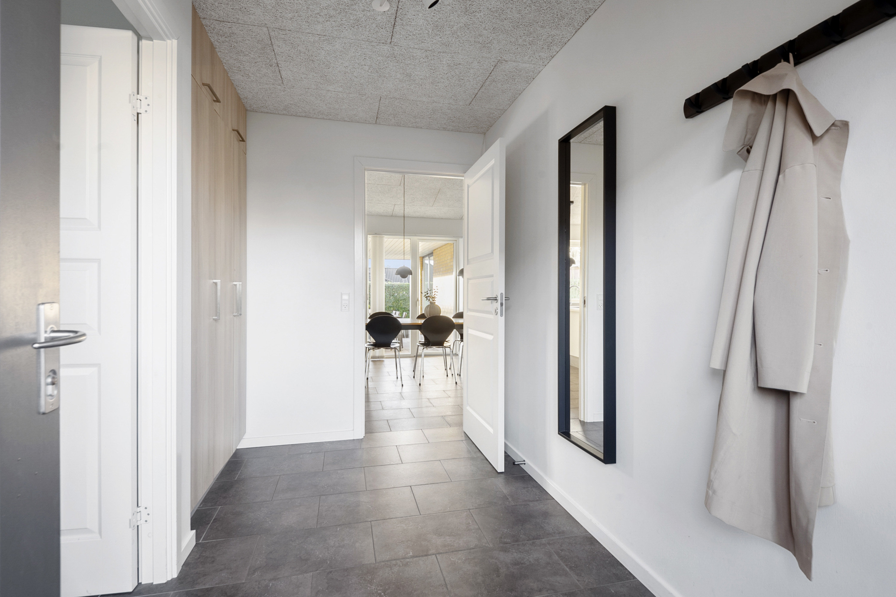 Fremhævet værelse billede i fuldskærmstilstand. Billede af Niels Lambertsens Vej 9, 6705 Esbjerg Ø