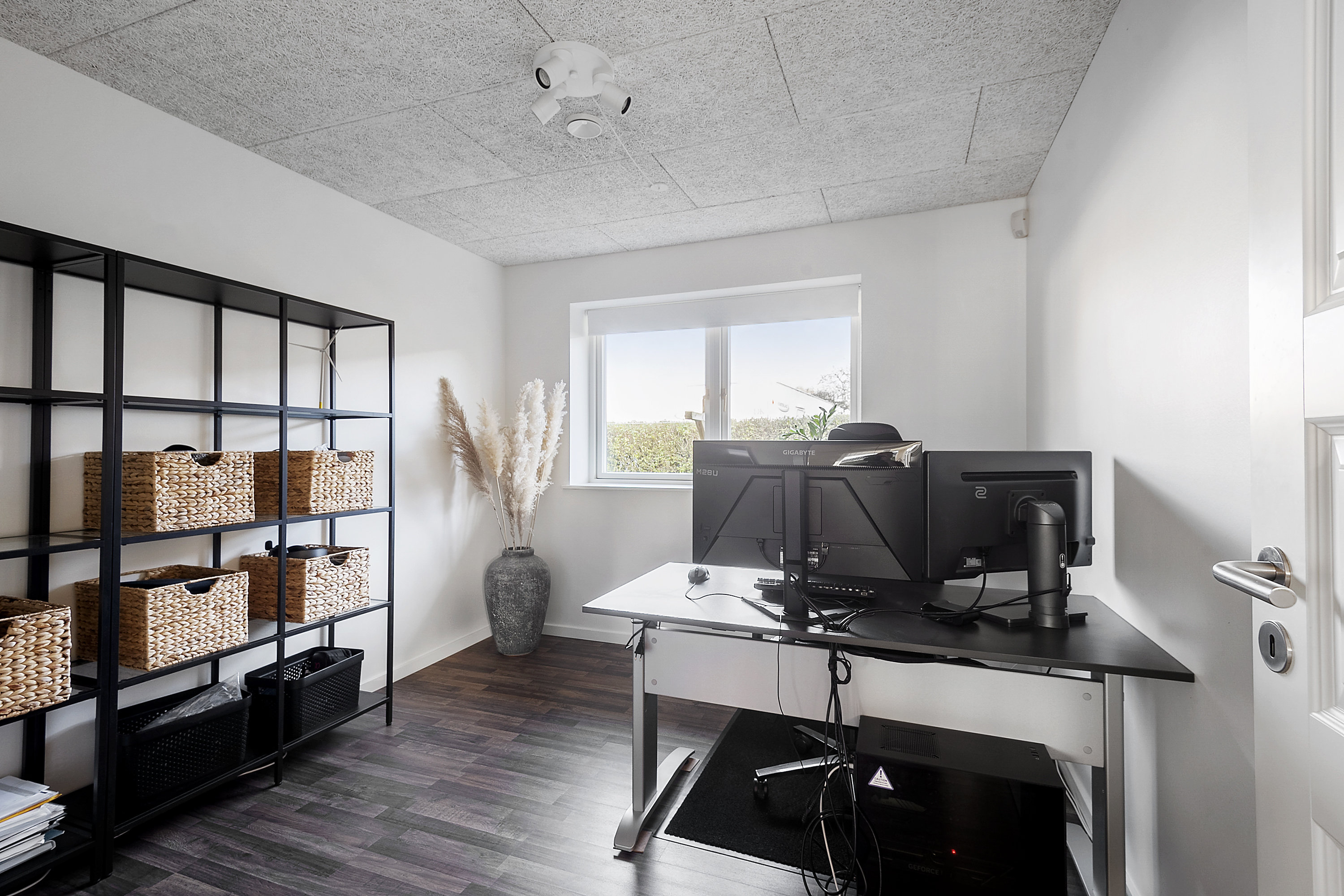 Fremhævet kontor billede i fuldskærmstilstand. Billede af Niels Lambertsens Vej 9, 6705 Esbjerg Ø