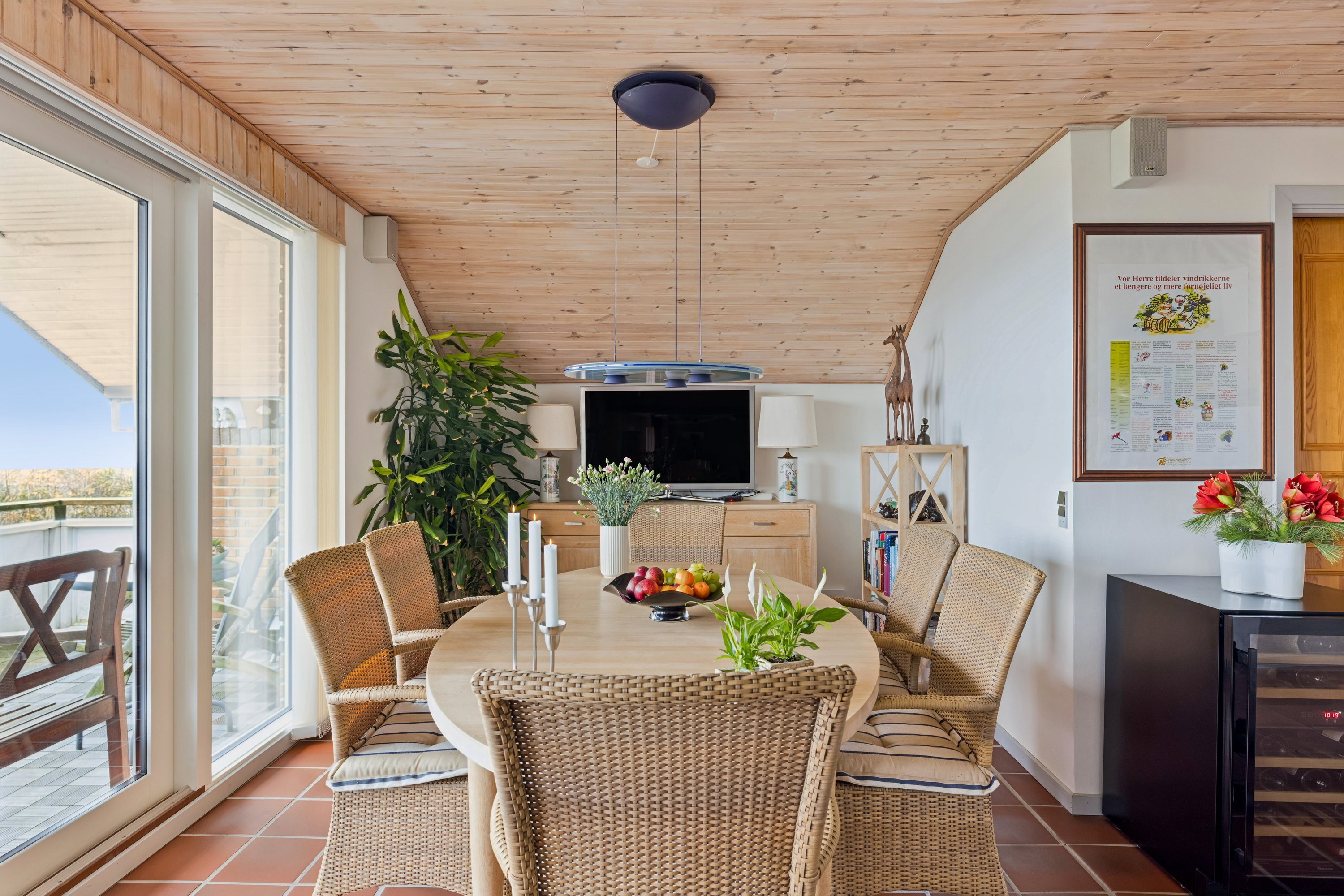 Fremhævet stue billede i fuldskærmstilstand. Billede af Baunevænget 17, 8410 Rønde