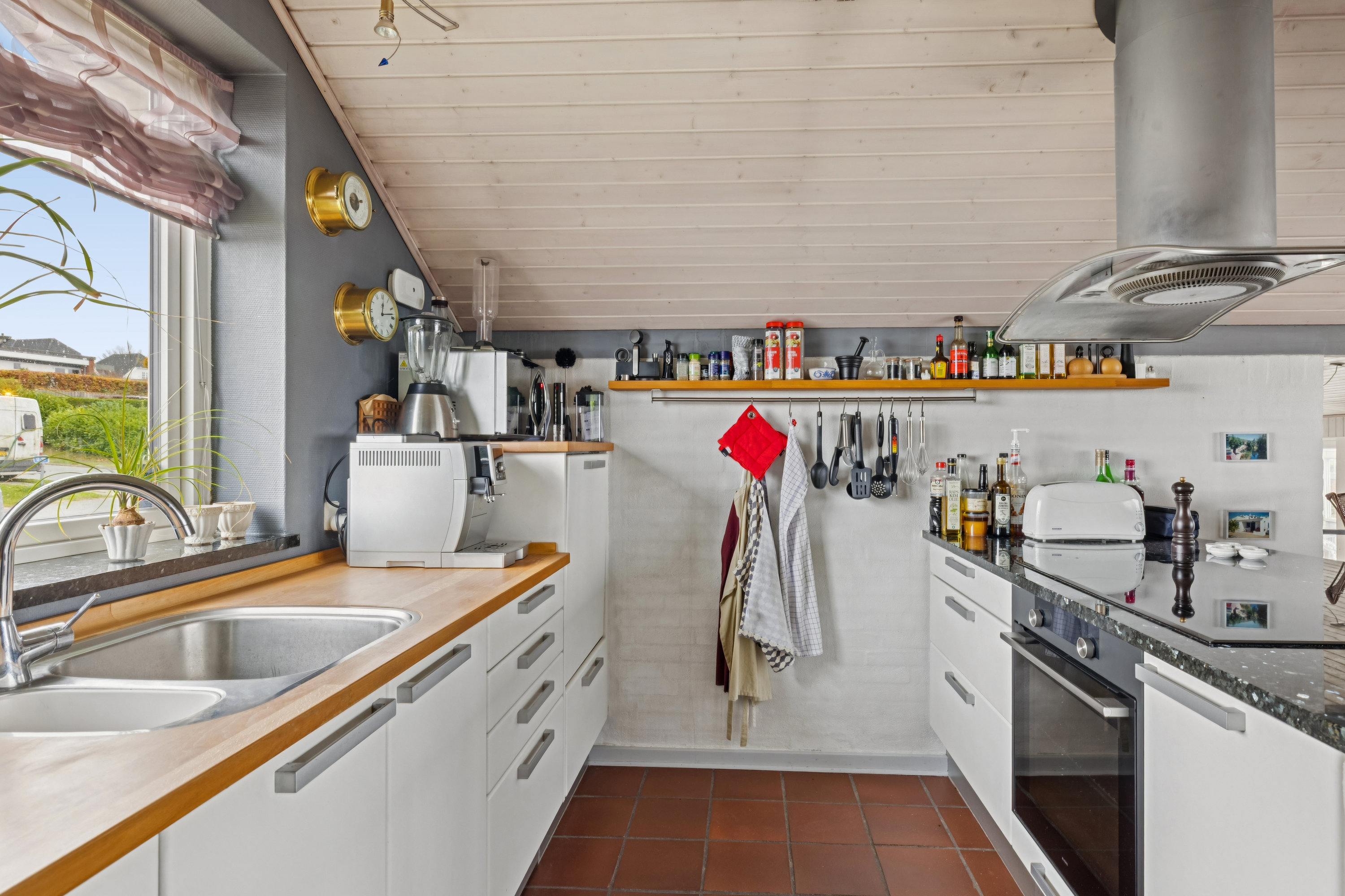 Fremhævet køkken billede i fuldskærmstilstand. Billede af Baunevænget 17, 8410 Rønde