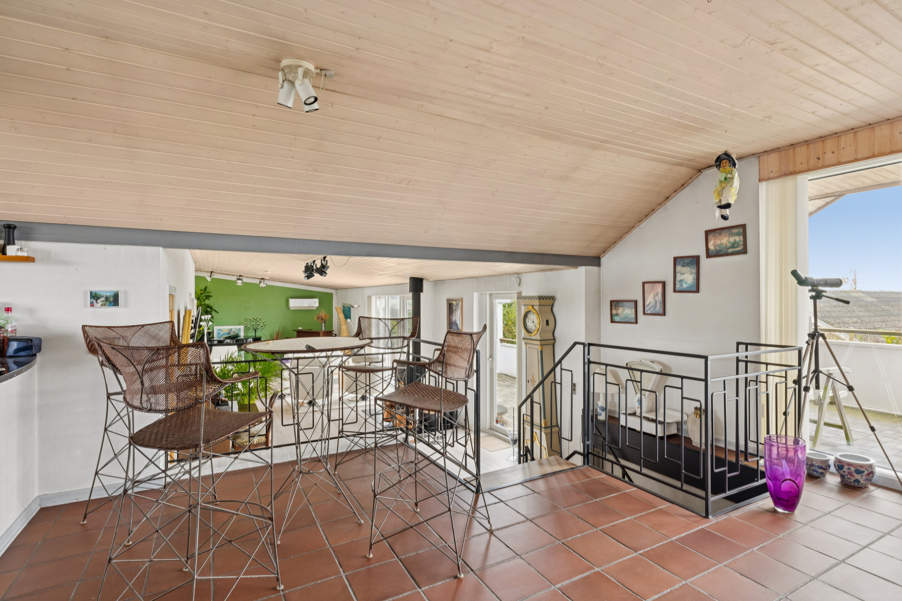 Fremhævet garage billede i fuldskærmstilstand. Billede af Baunevænget 17, 8410 Rønde