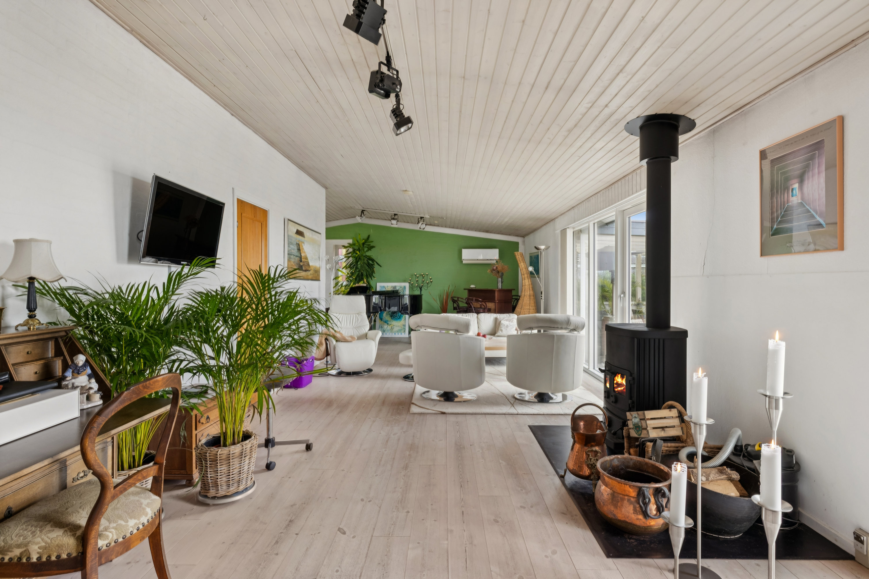 Fremhævet stue billede i fuldskærmstilstand. Billede af Baunevænget 17, 8410 Rønde