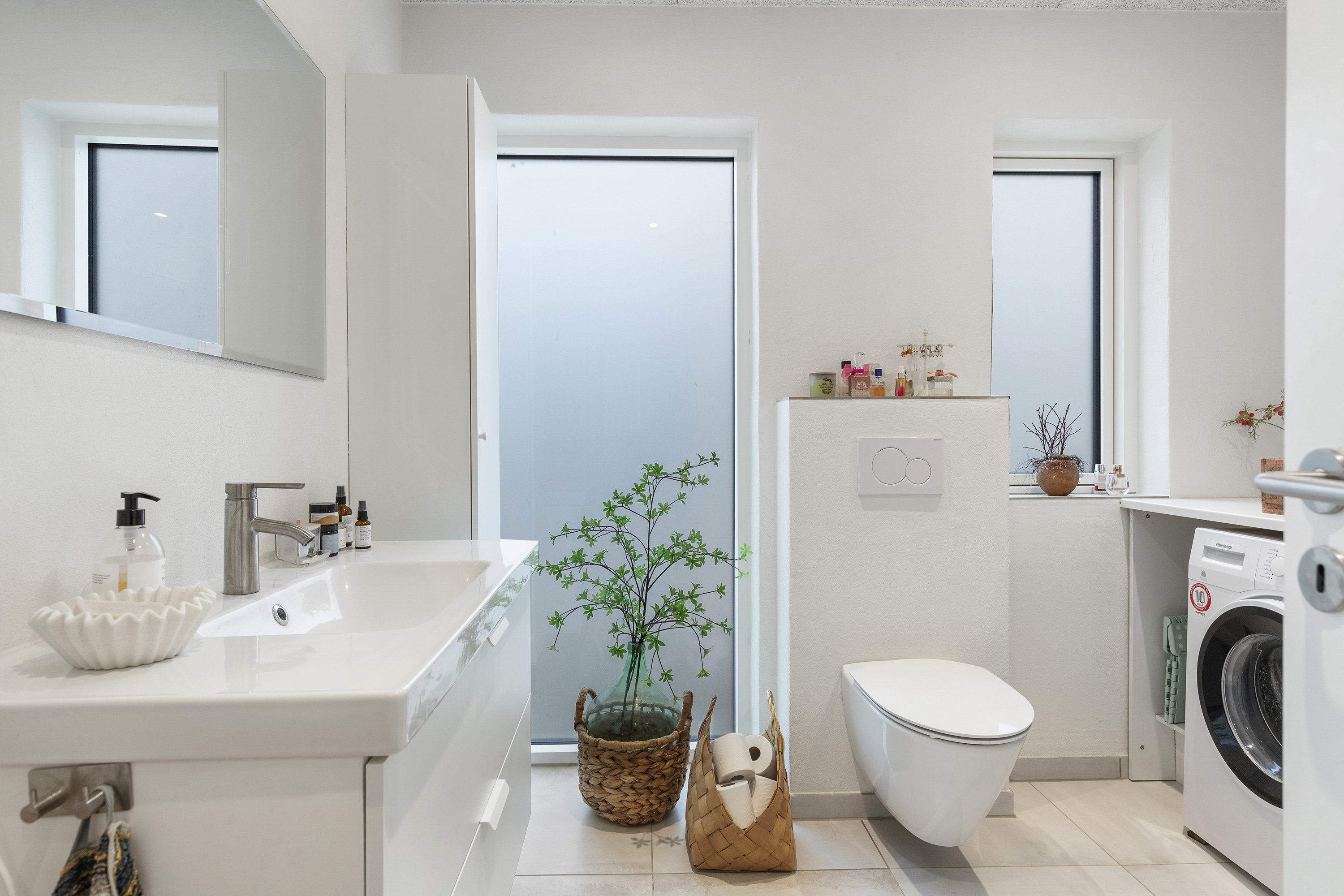 Fremhævet badeværelse billede i fuldskærmstilstand. Billede af Sdr Boulevard 7, 9600 Aars