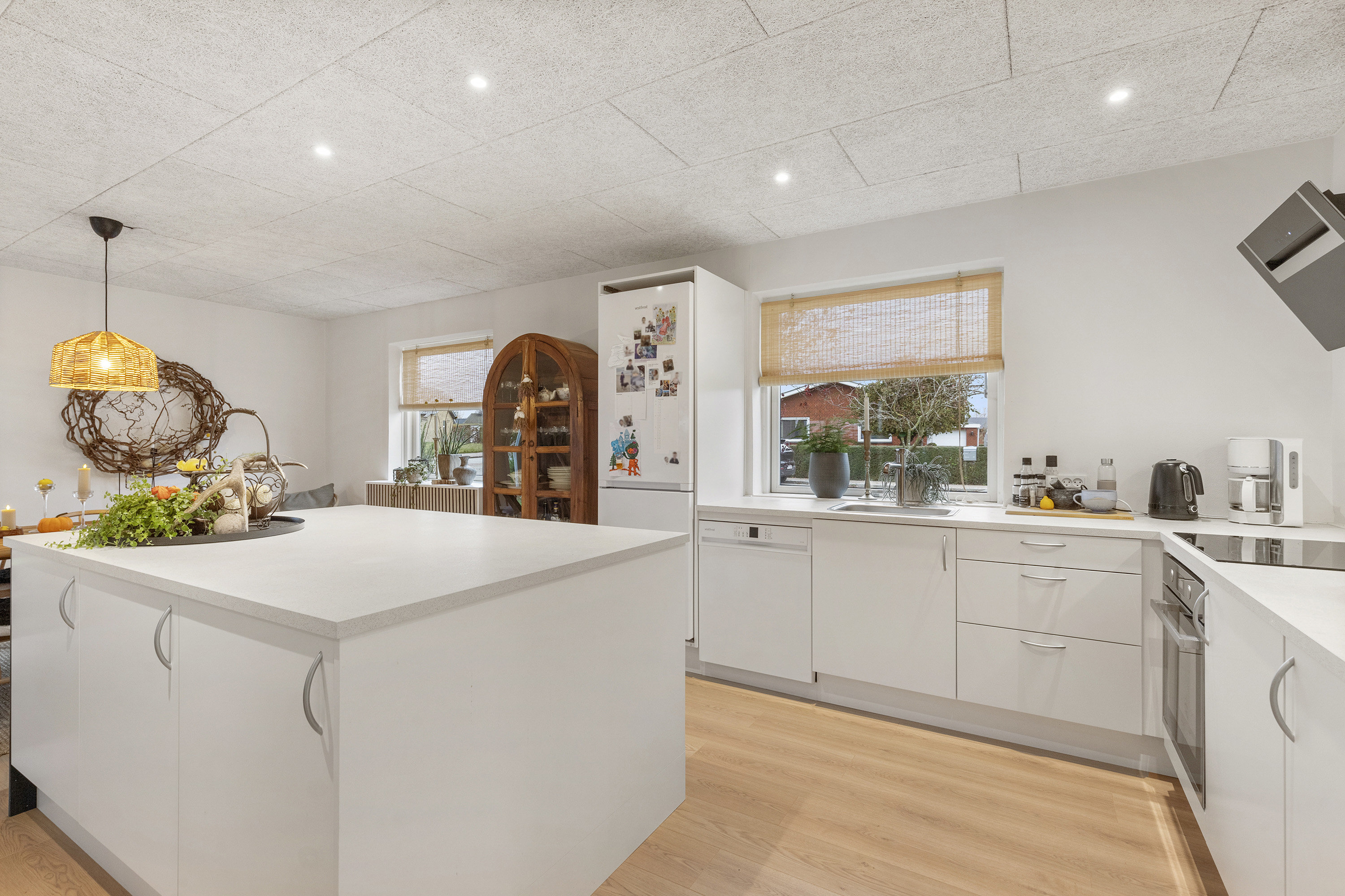 Fremhævet køkken billede i fuldskærmstilstand. Billede af Sdr Boulevard 7, 9600 Aars