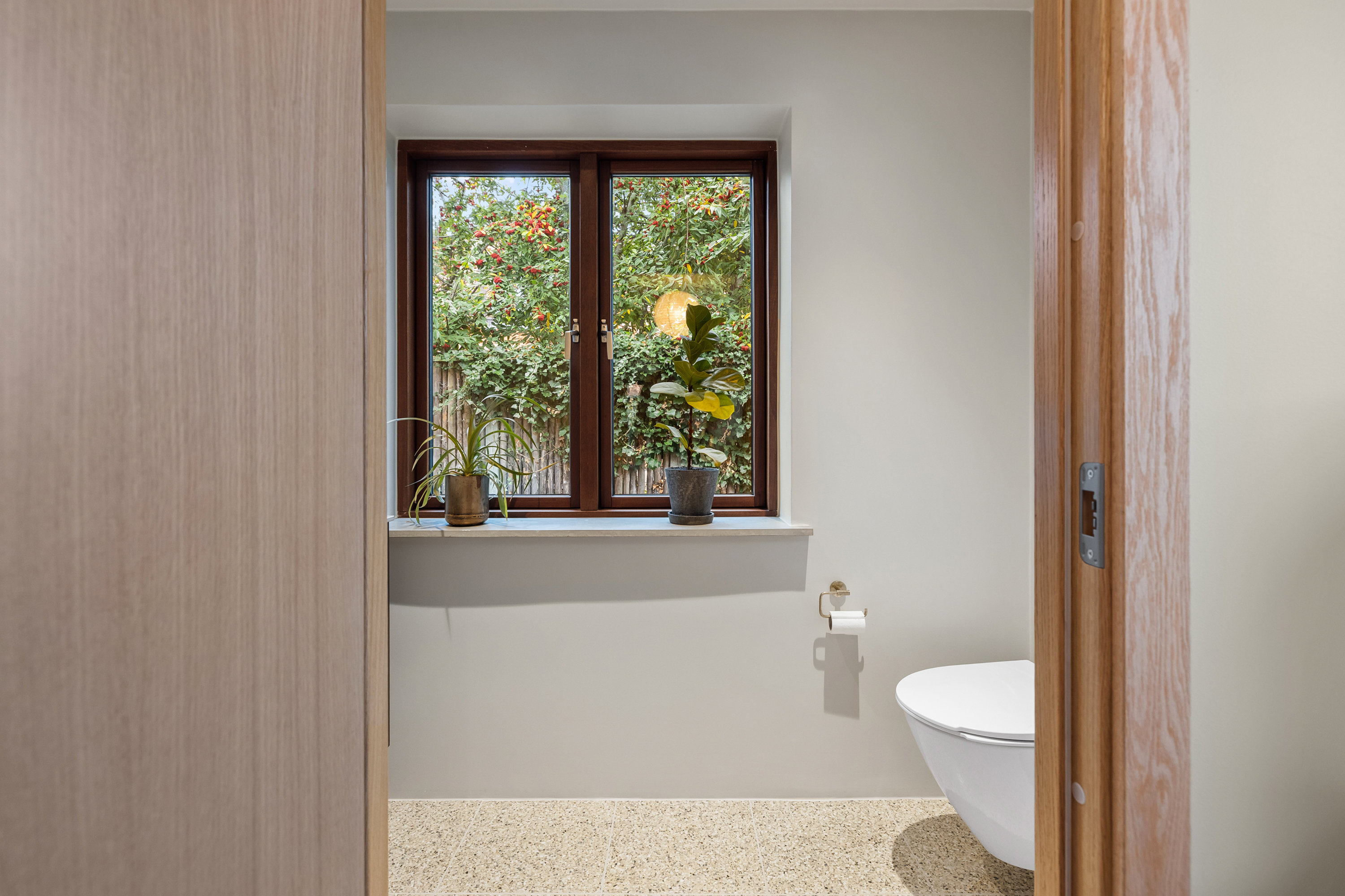 Fremhævet toilet billede i fuldskærmstilstand. Billede af Vanløsevej 11, 8000 Aarhus C