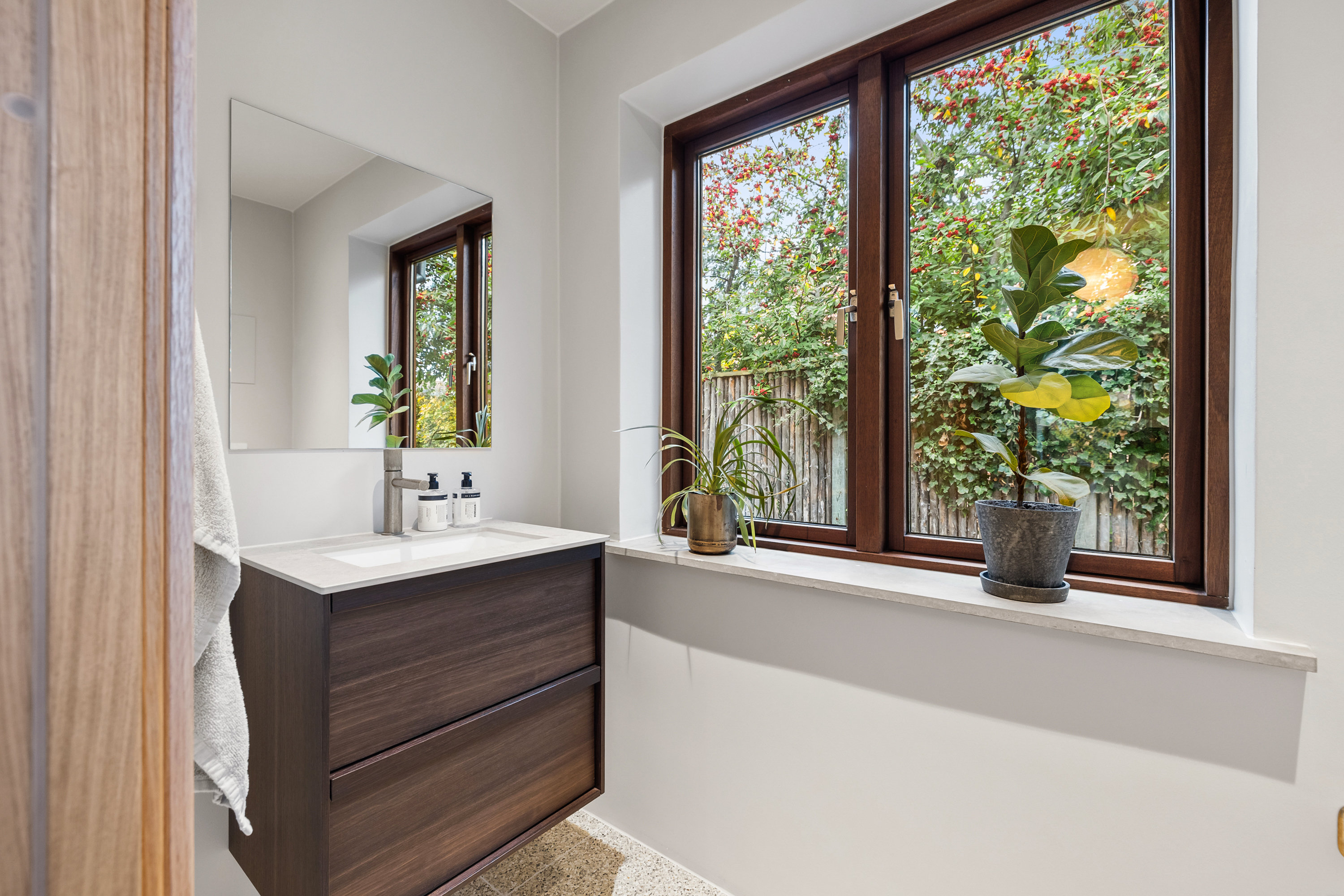 Fremhævet toilet billede i fuldskærmstilstand. Billede af Vanløsevej 11, 8000 Aarhus C