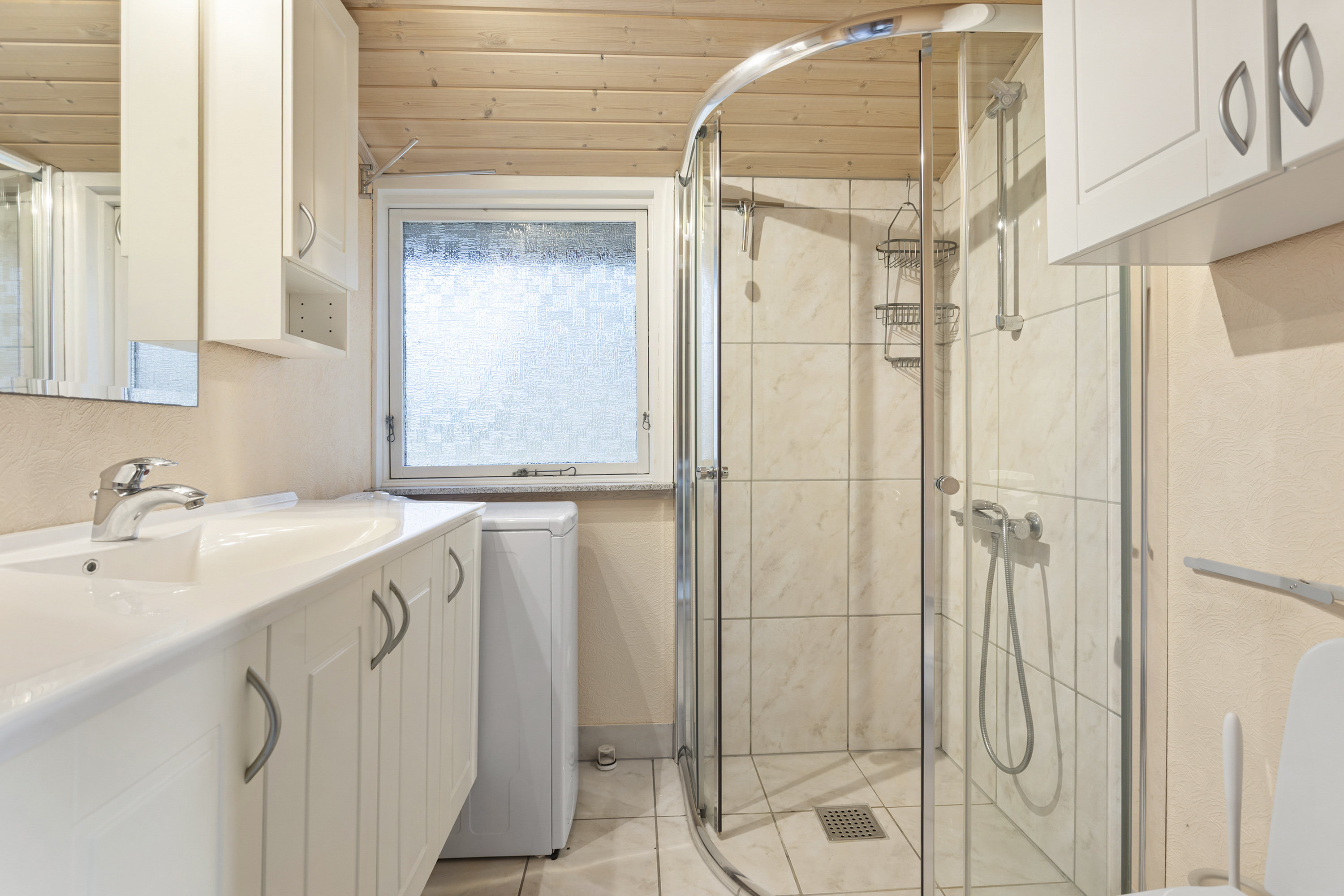 Fremhævet badeværelse billede i fuldskærmstilstand. Billede af Rimmevej 6, Lyngså, 9300 Sæby