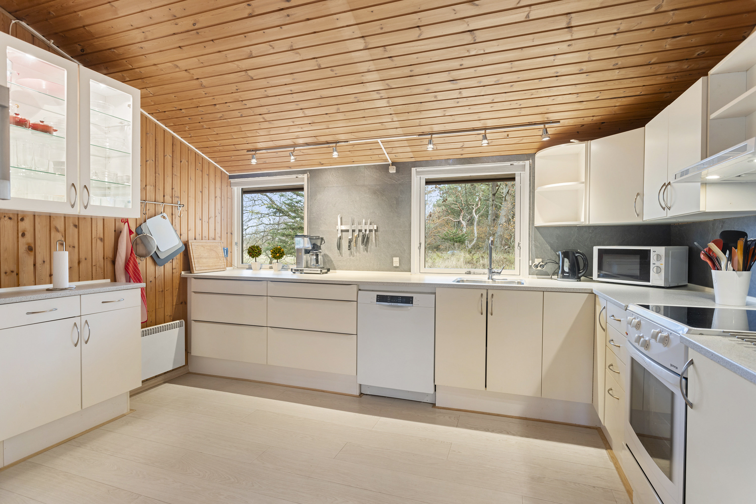 Fremhævet køkken billede i fuldskærmstilstand. Billede af Rimmevej 6, Lyngså, 9300 Sæby