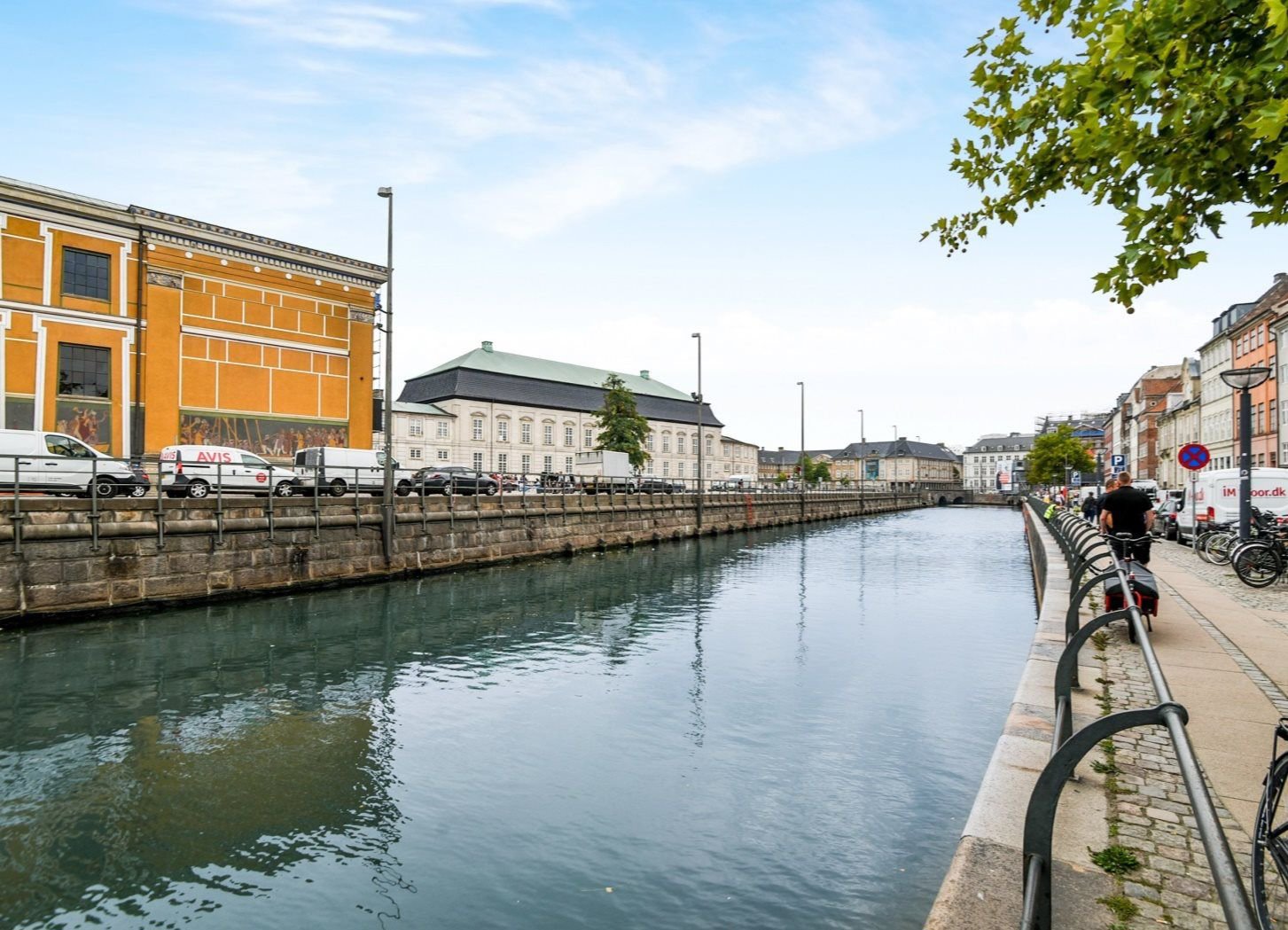 Fremhævet  billede i fuldskærmstilstand. Billede af Snaregade 8, 2., 1205 København K