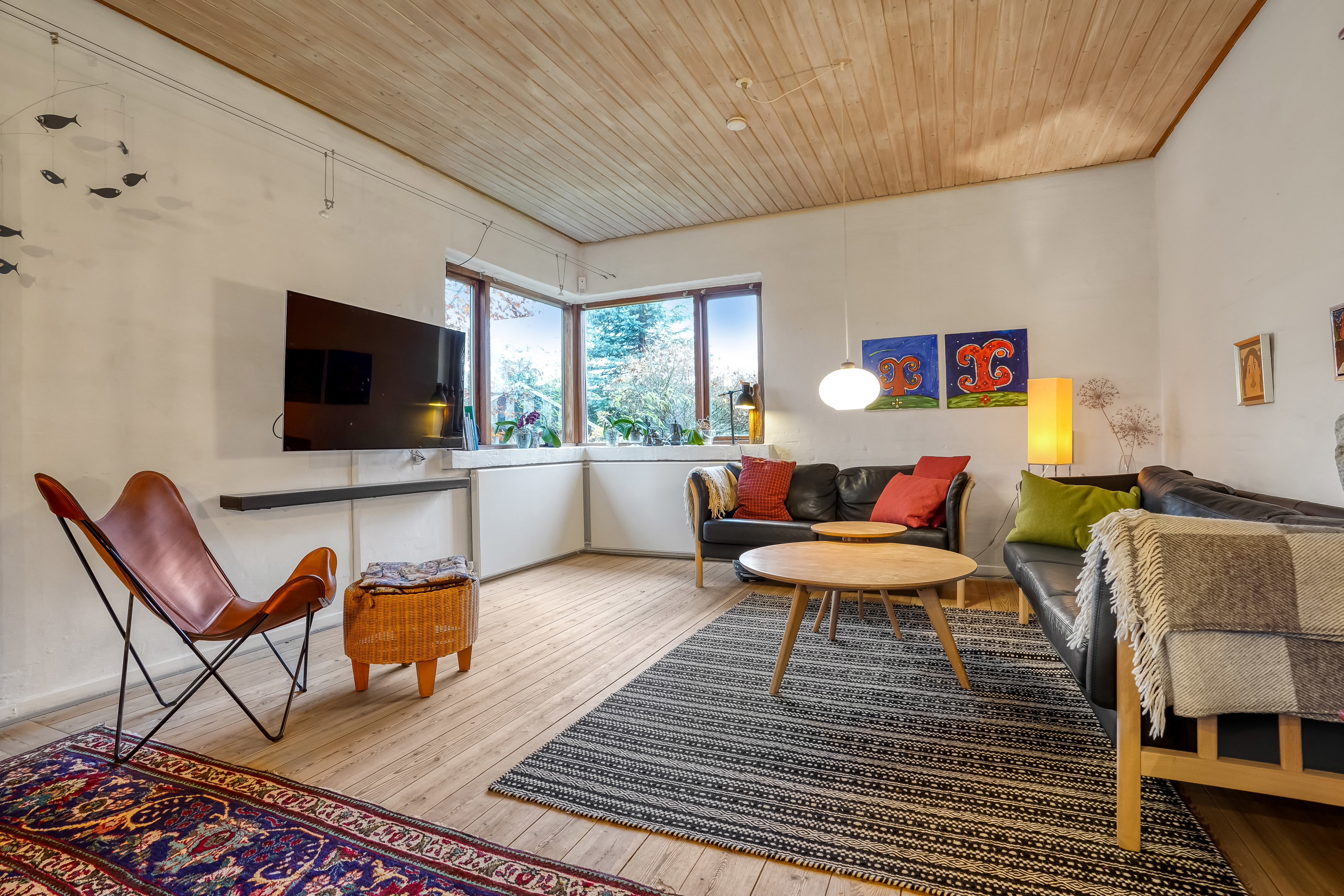 Fremhævet stue billede i fuldskærmstilstand. Billede af Møllemarksvej 4, Bolbro, 5200 Odense V