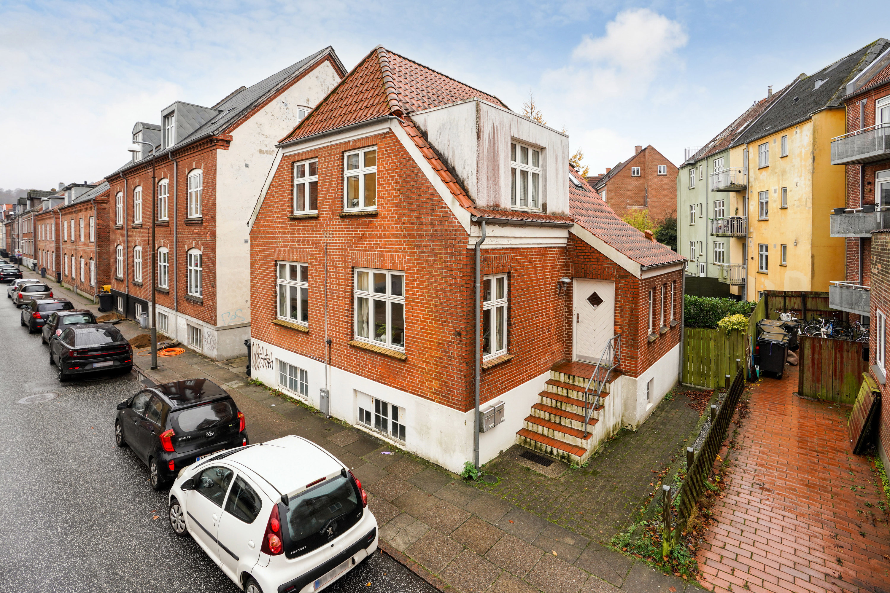 Miniaturebillede 1: ejendommen. Billede af Aagade 69, st.., 7100 Vejle