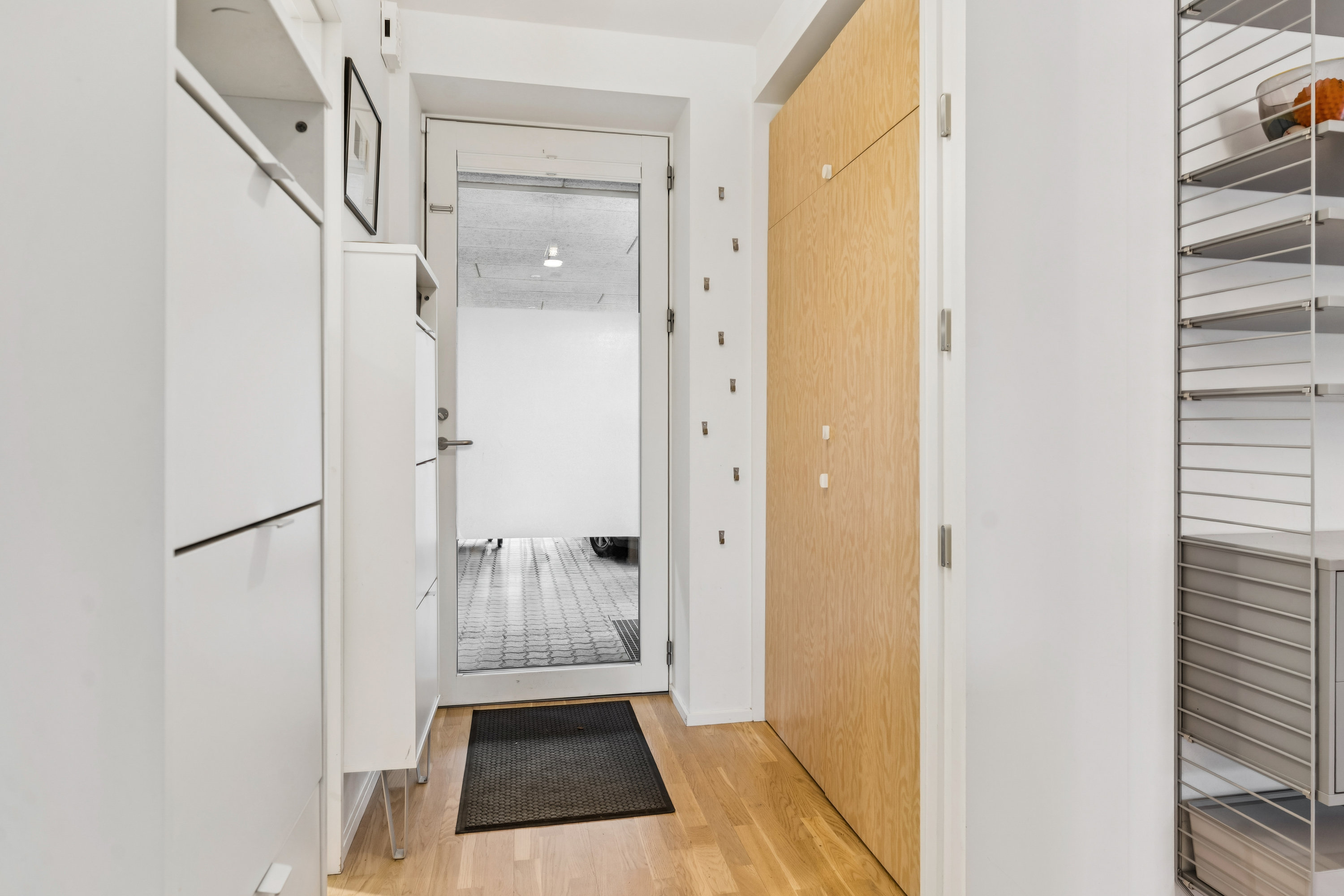 Fremhævet gang billede i fuldskærmstilstand. Billede af Pinievej 4B, 2880 Bagsværd