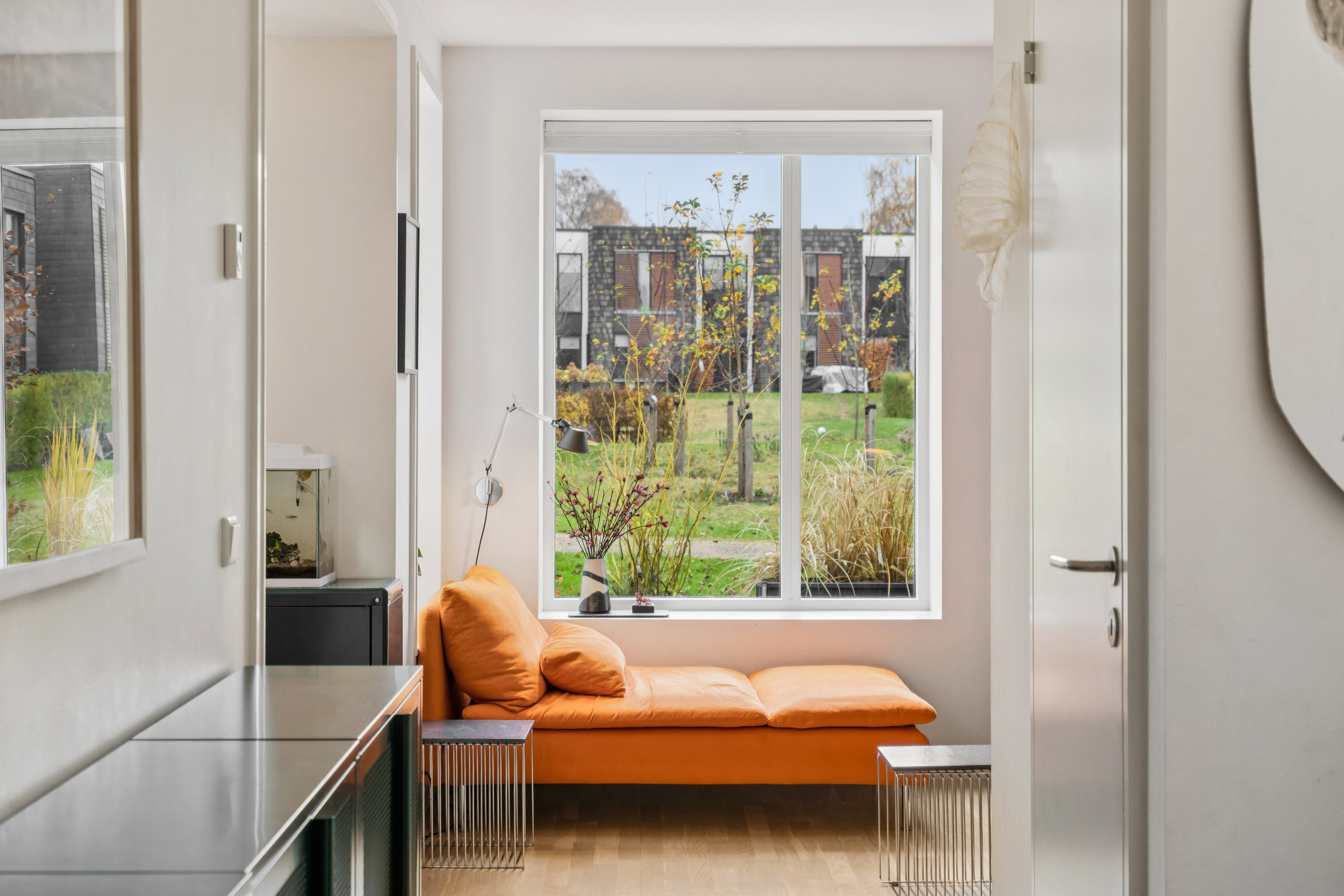 Fremhævet stue billede i fuldskærmstilstand. Billede af Pinievej 4B, 2880 Bagsværd