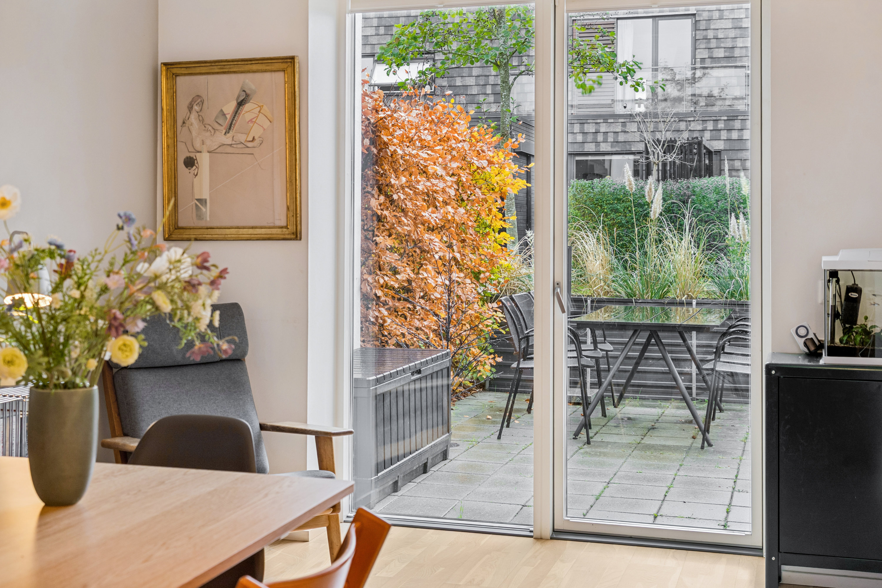 Fremhævet stue billede i fuldskærmstilstand. Billede af Pinievej 4B, 2880 Bagsværd