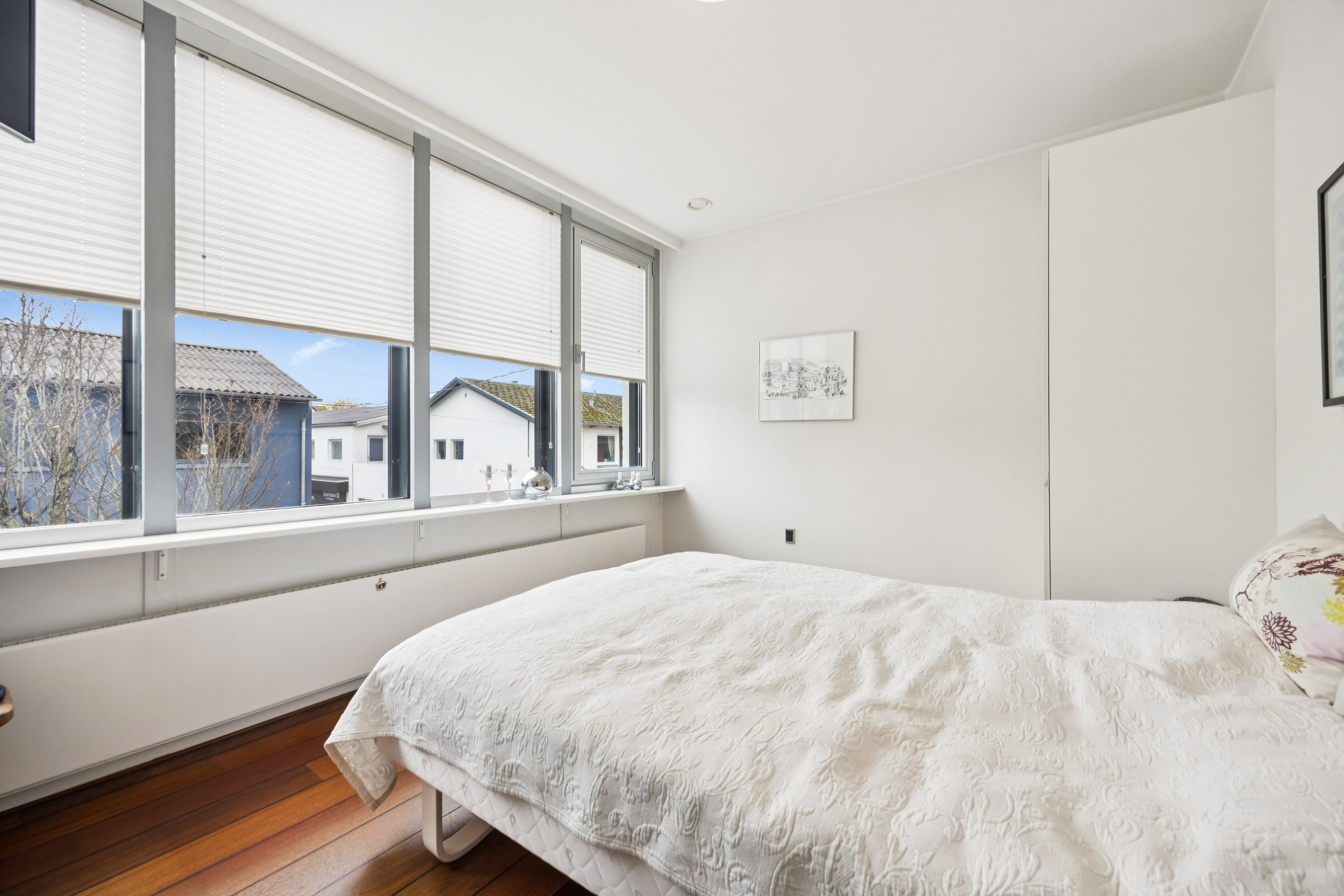 Fremhævet værelse billede i fuldskærmstilstand. Billede af Jernbanegade 14, 1., 9460 Brovst