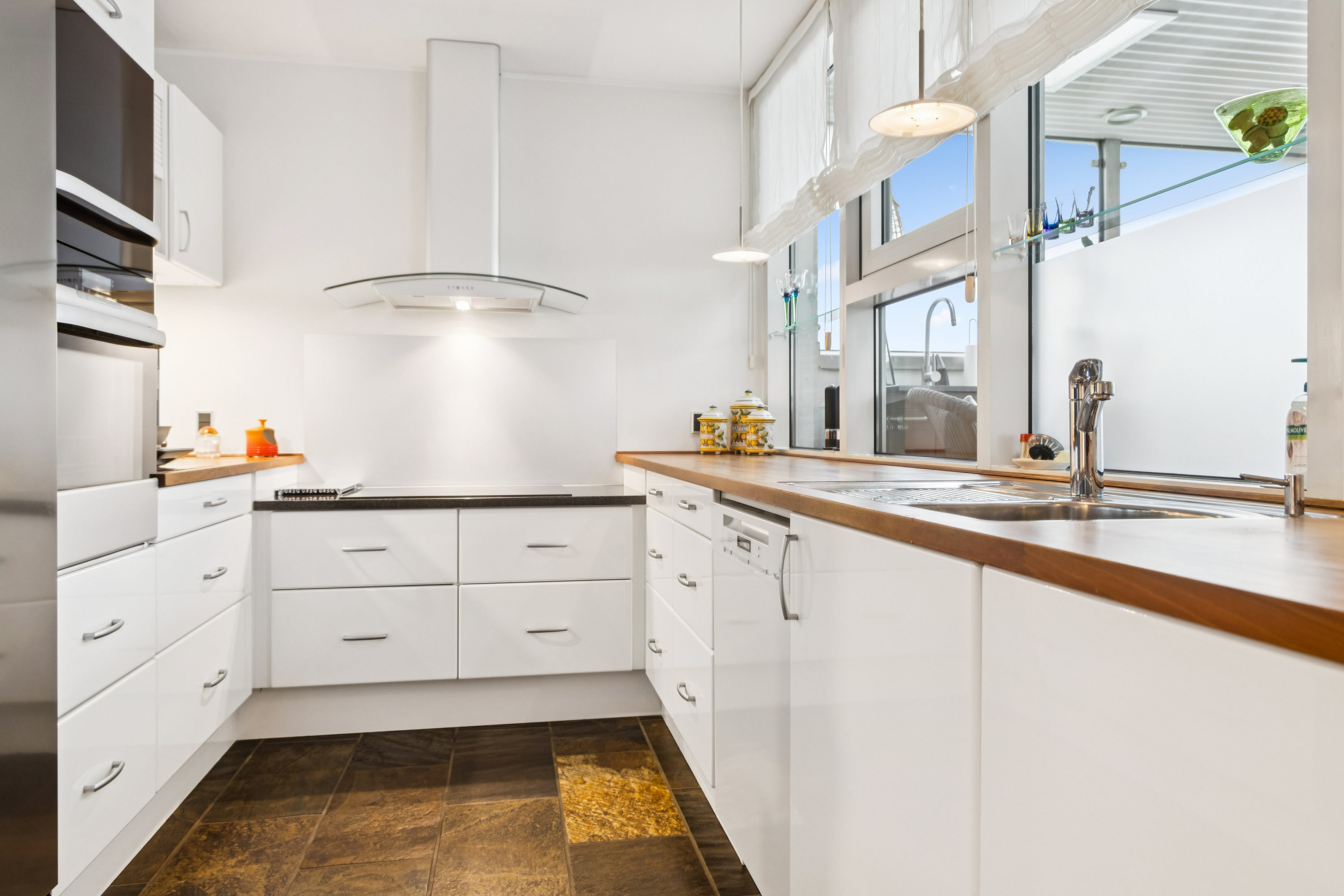 Fremhævet køkken billede i fuldskærmstilstand. Billede af Jernbanegade 14, 1., 9460 Brovst