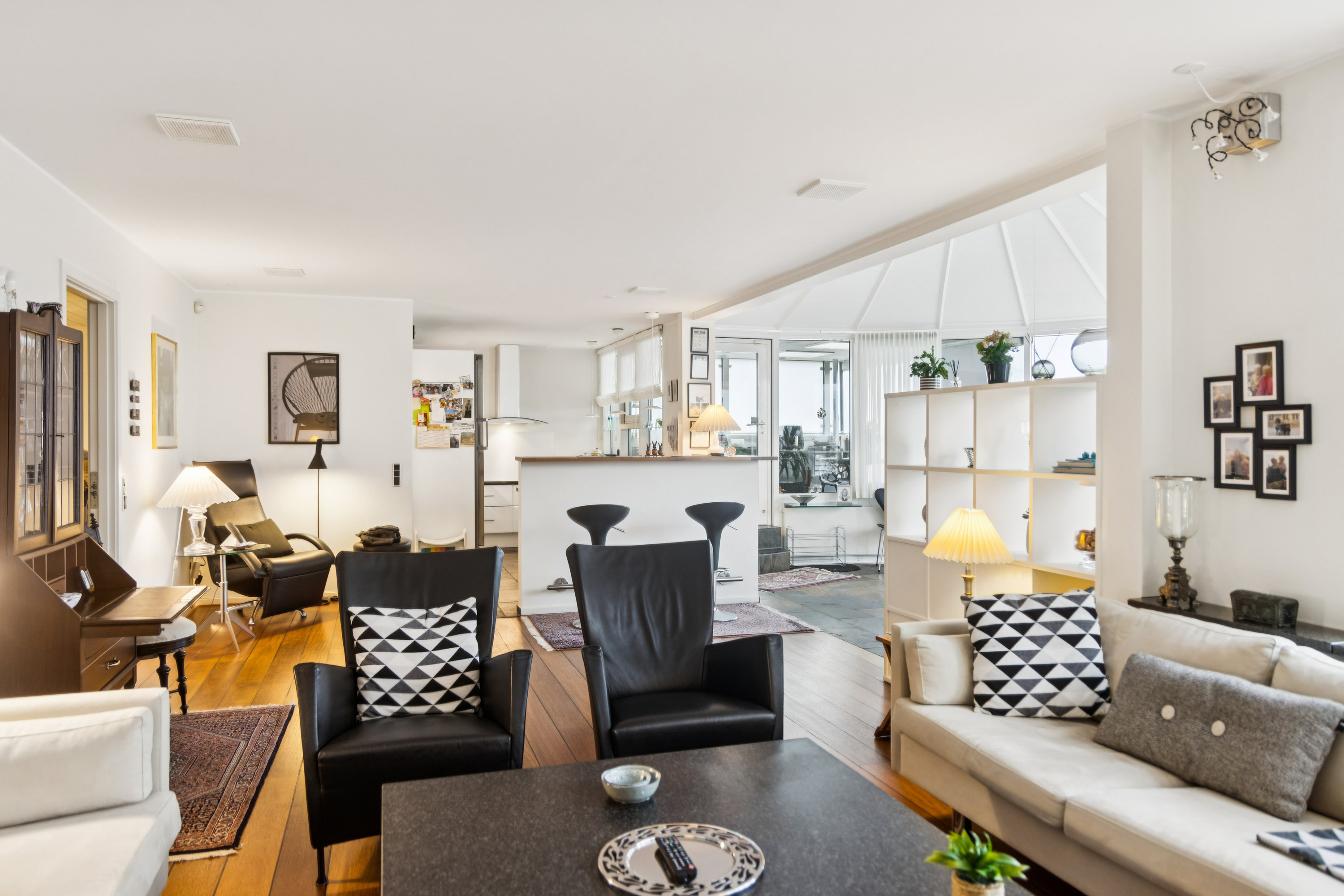 Fremhævet stue billede i fuldskærmstilstand. Billede af Jernbanegade 14, 1., 9460 Brovst