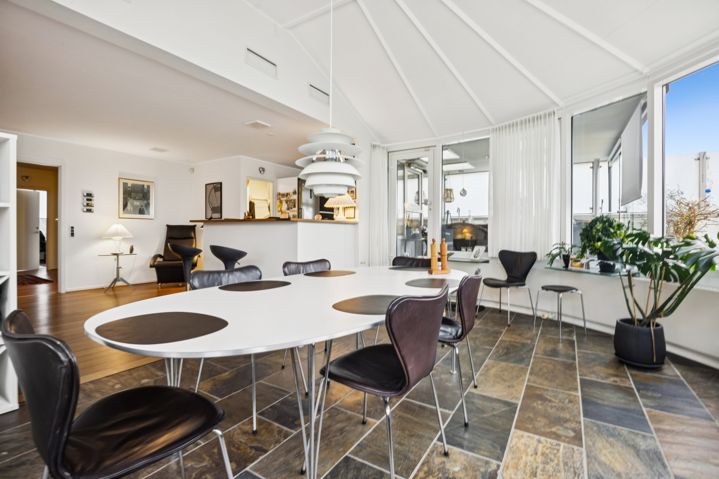 Fremhævet stue billede i fuldskærmstilstand. Billede af Jernbanegade 14, 1., 9460 Brovst