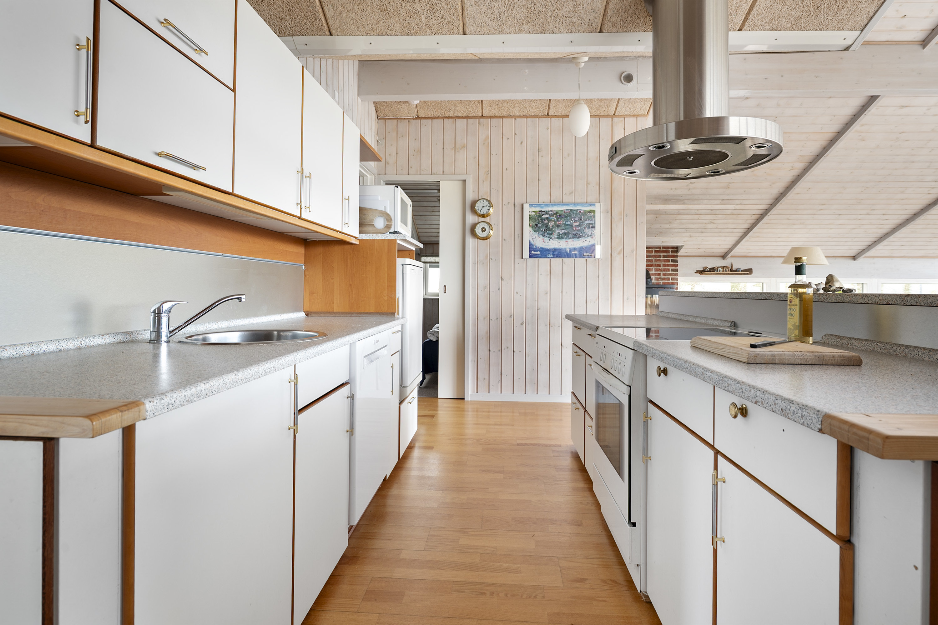Fremhævet køkken billede i fuldskærmstilstand. Billede af Strandklitten 16, Tornby, 9850 Hirtshals