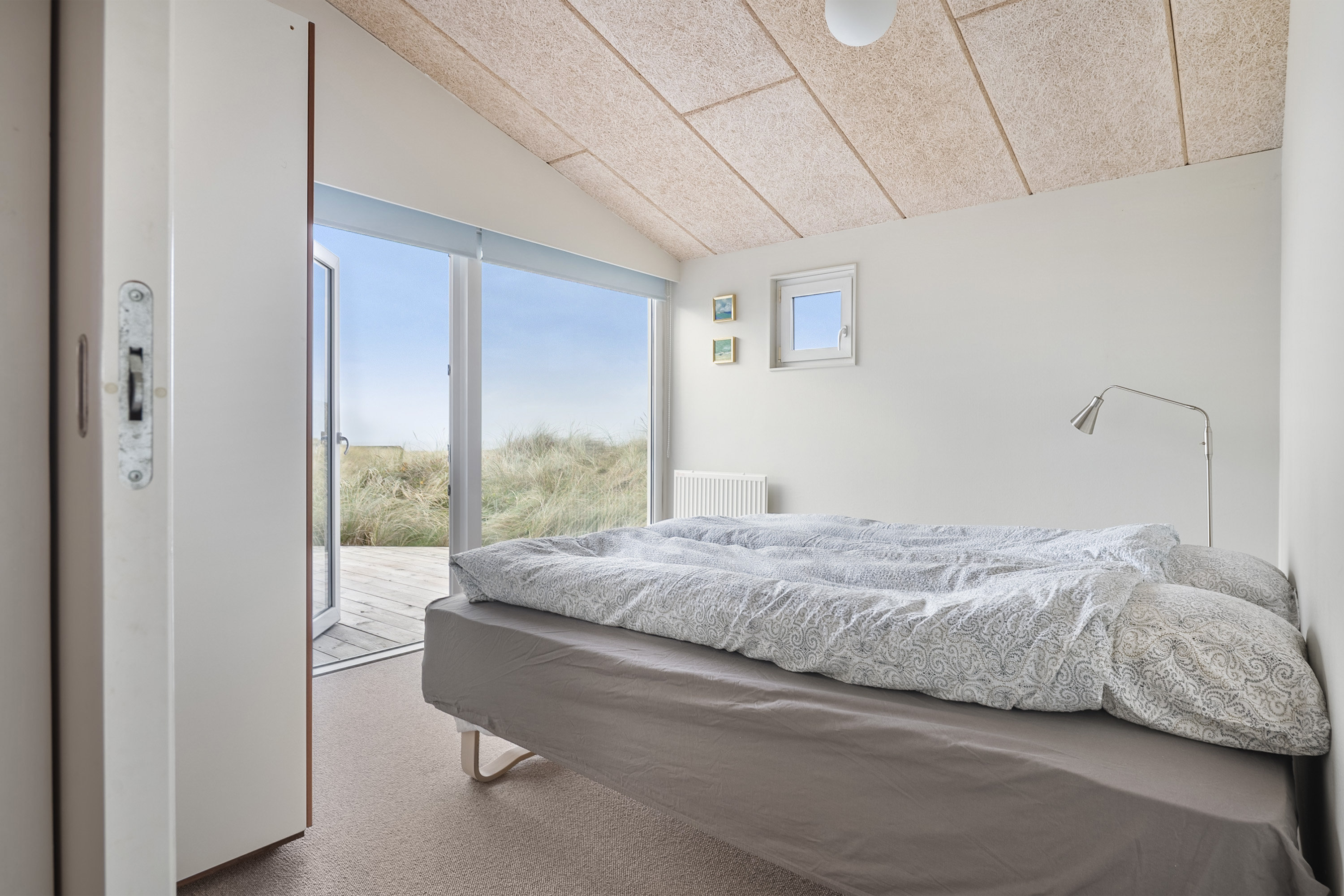 Fremhævet soveværelse billede i fuldskærmstilstand. Billede af Strandklitten 16, Tornby, 9850 Hirtshals