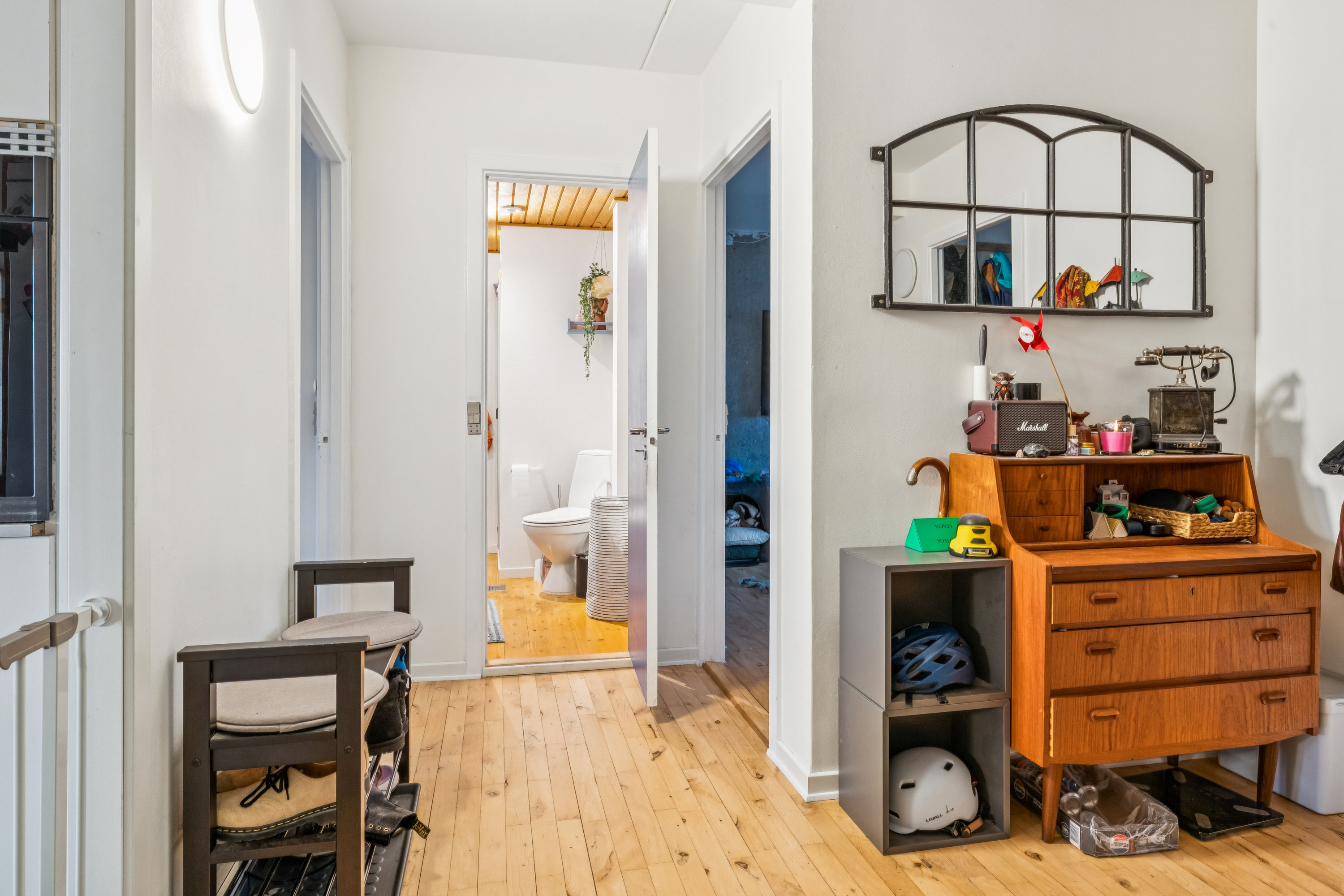 Fremhævet gang billede i fuldskærmstilstand. Billede af H. C. Andersens Vej 14, 1. tv., Vejgaard , 9000 Aalborg