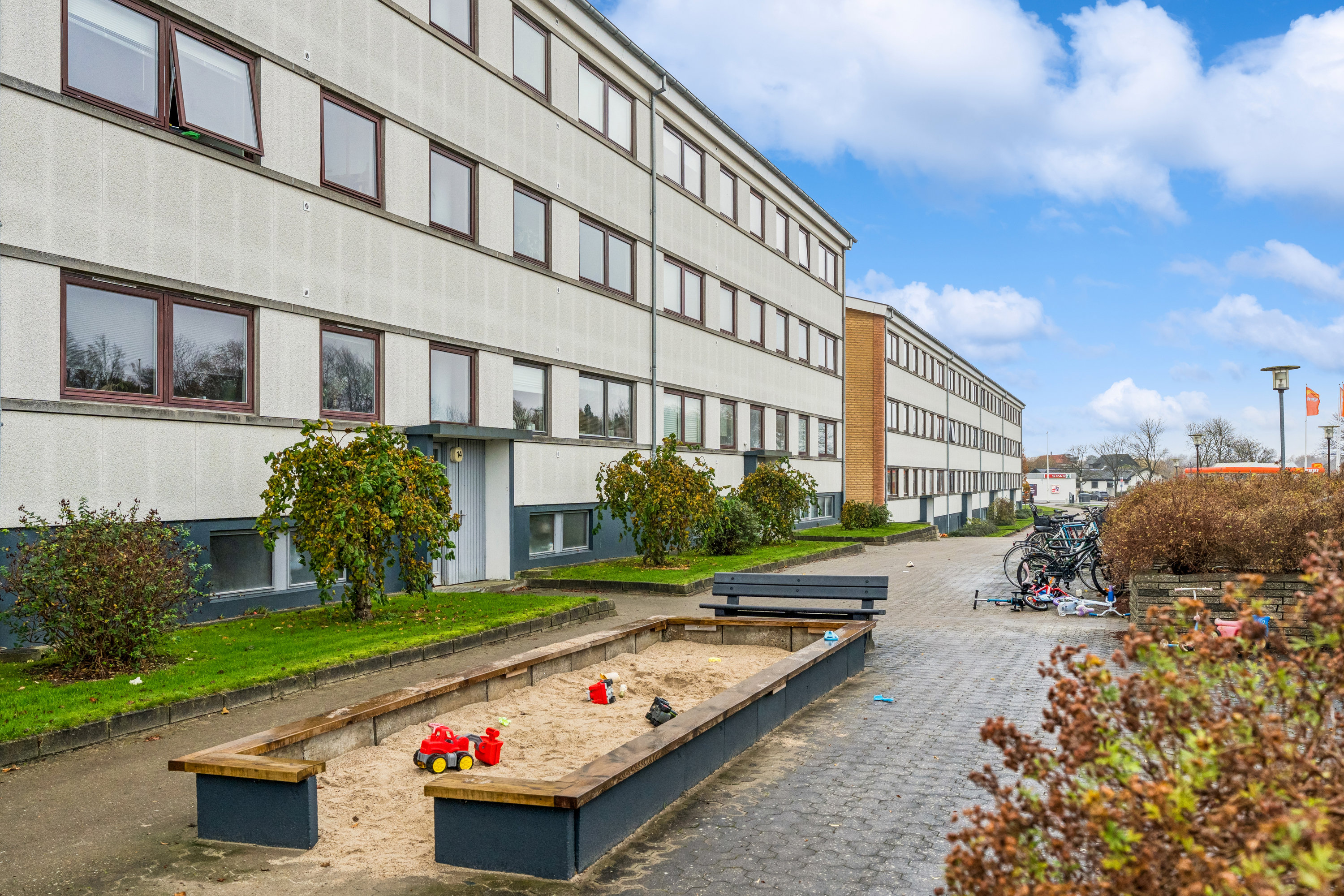 Fremhævet andet billede i fuldskærmstilstand. Billede af H. C. Andersens Vej 14, 1. tv., Vejgaard , 9000 Aalborg