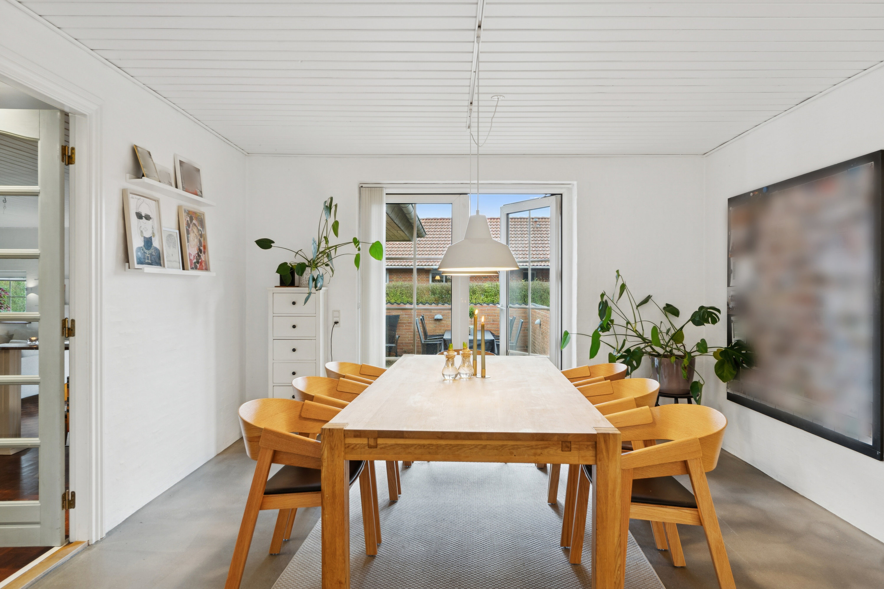 Fremhævet spisestue billede i fuldskærmstilstand. Billede af Mejsevej 10, 7430 Ikast