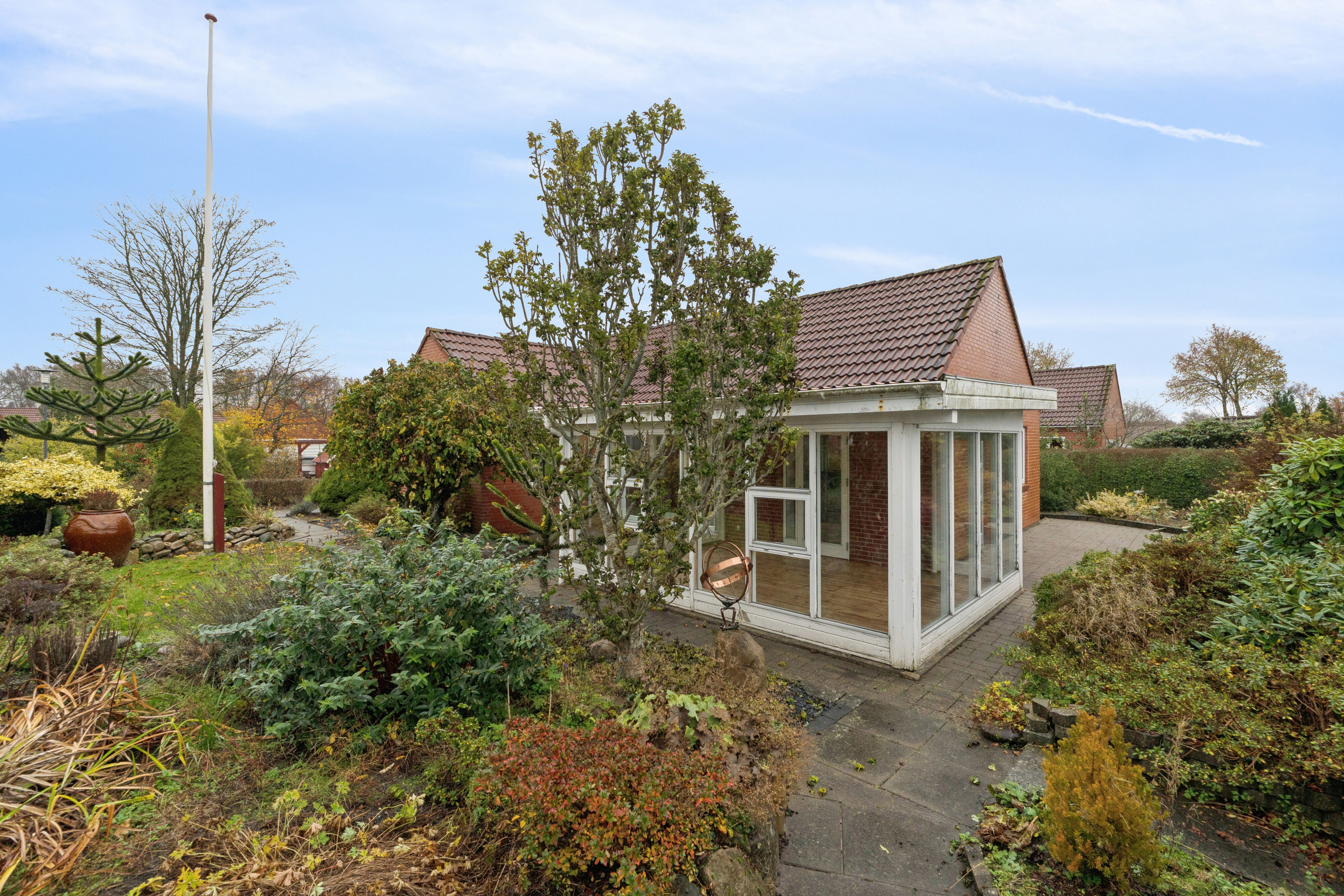 Fremhævet set fra vejen billede i fuldskærmstilstand. Billede af Karen Blixens Vej 2M, 7430 Ikast