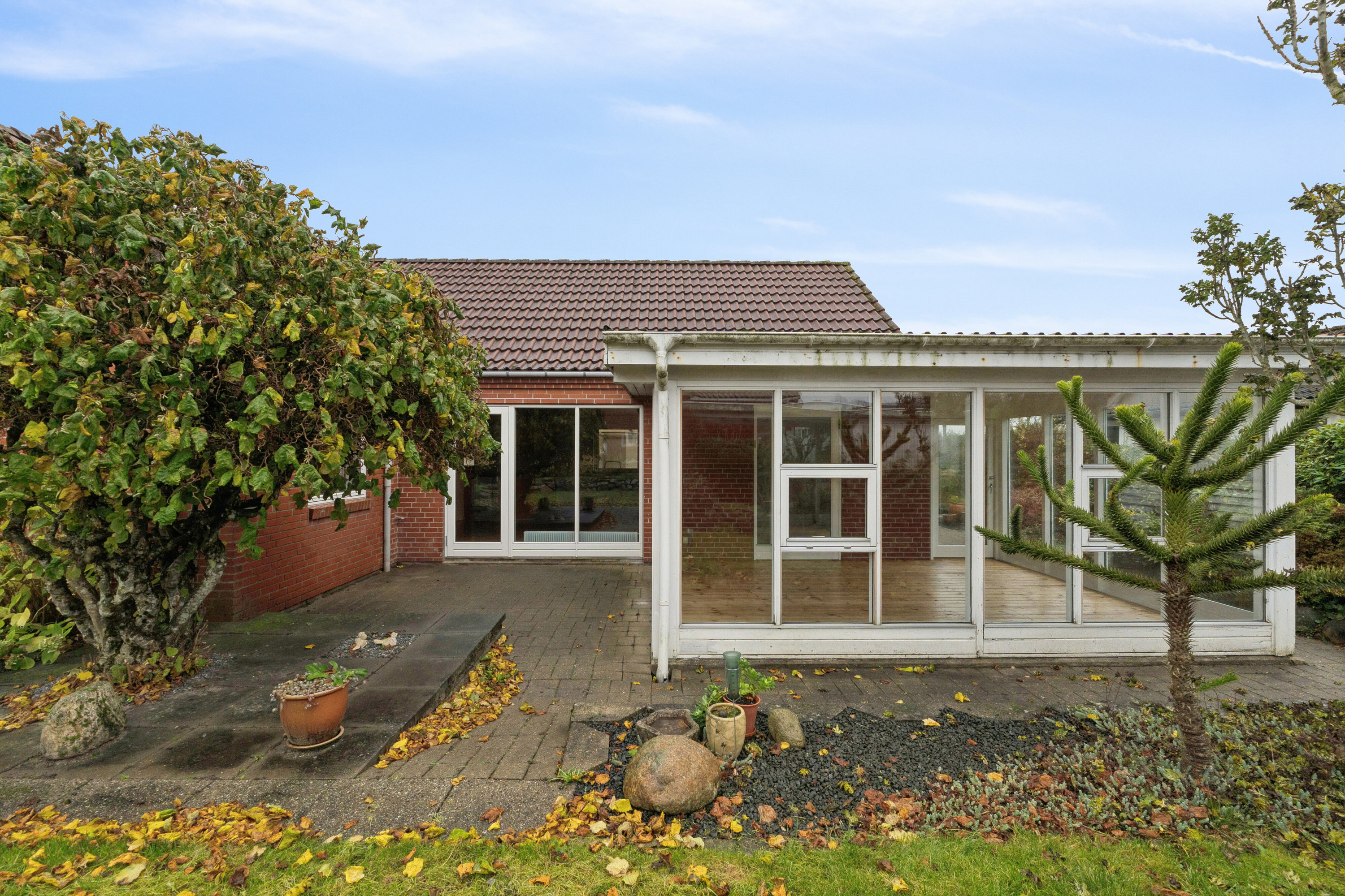 Fremhævet set fra vejen billede i fuldskærmstilstand. Billede af Karen Blixens Vej 2M, 7430 Ikast